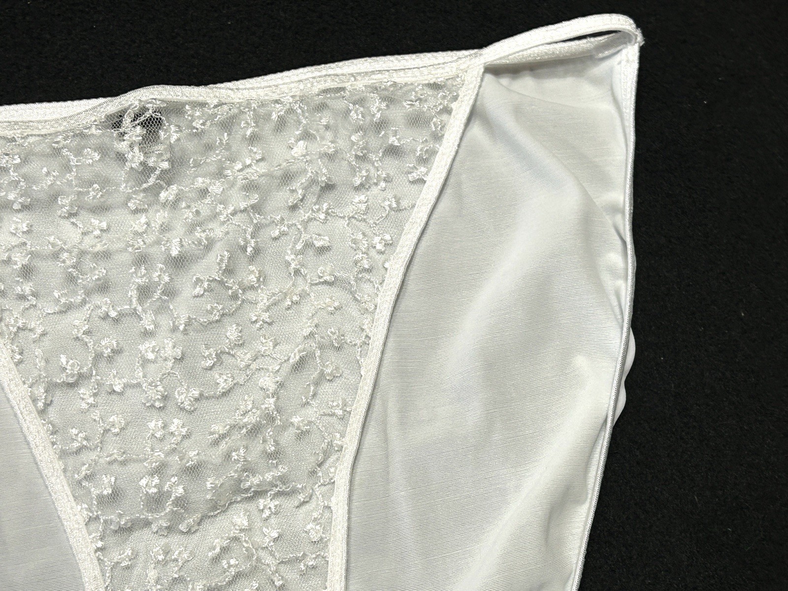 Vtg DONNA LOREN 105X Embroidered Sheer Mesh Satin 2X White String Bikini Panties