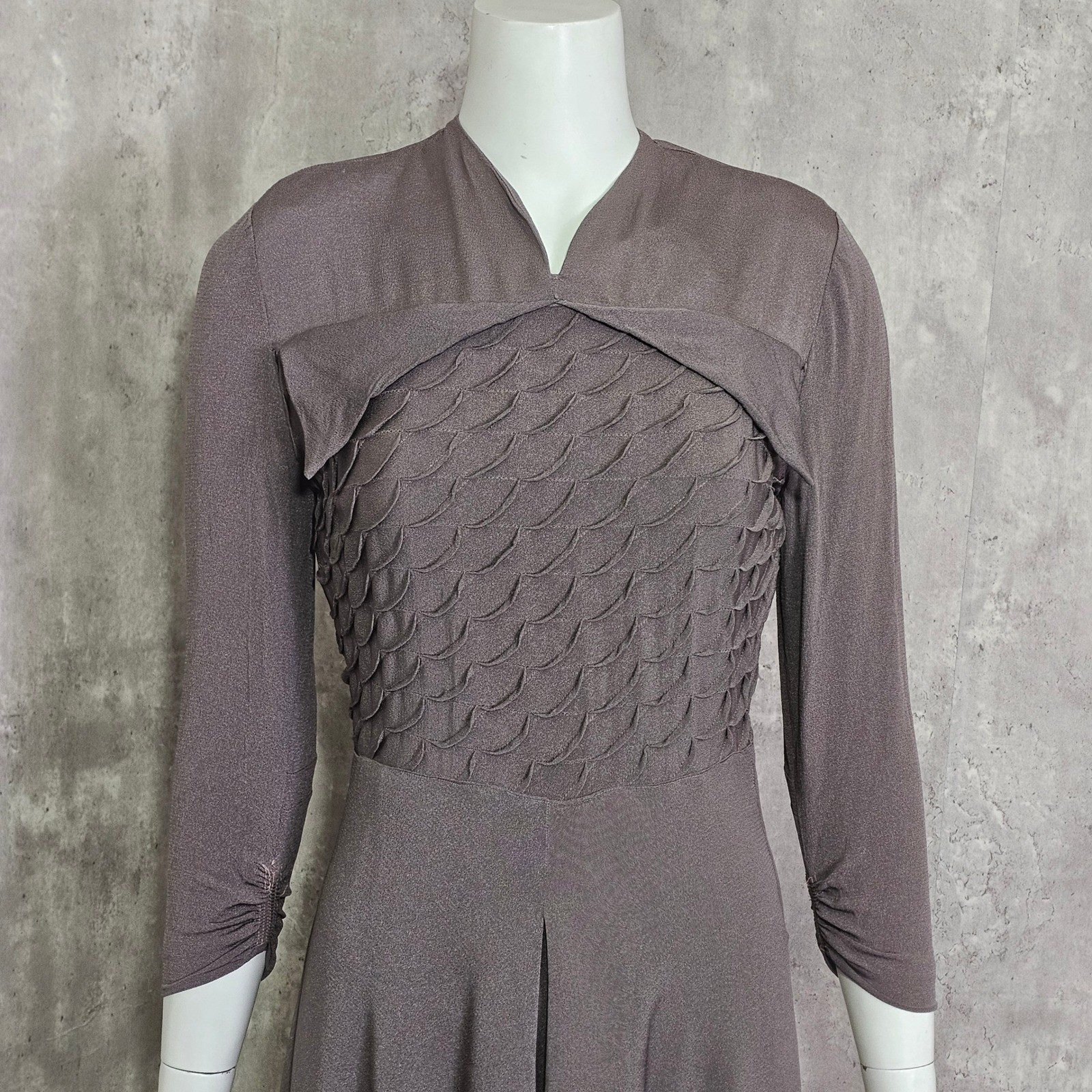 Vintage 40s Brown Rayon Crepe Scalloped Bodice Dress Metal Zipper M Noir Glam