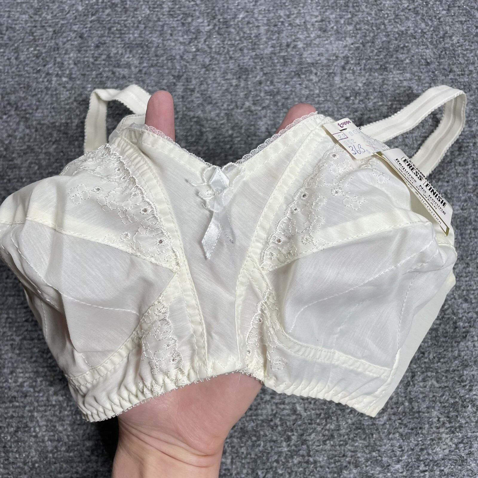 VINTAGE 50s 60s Marianne Bralette Bra Womens Size 36 B White Cotton Blend NWT!