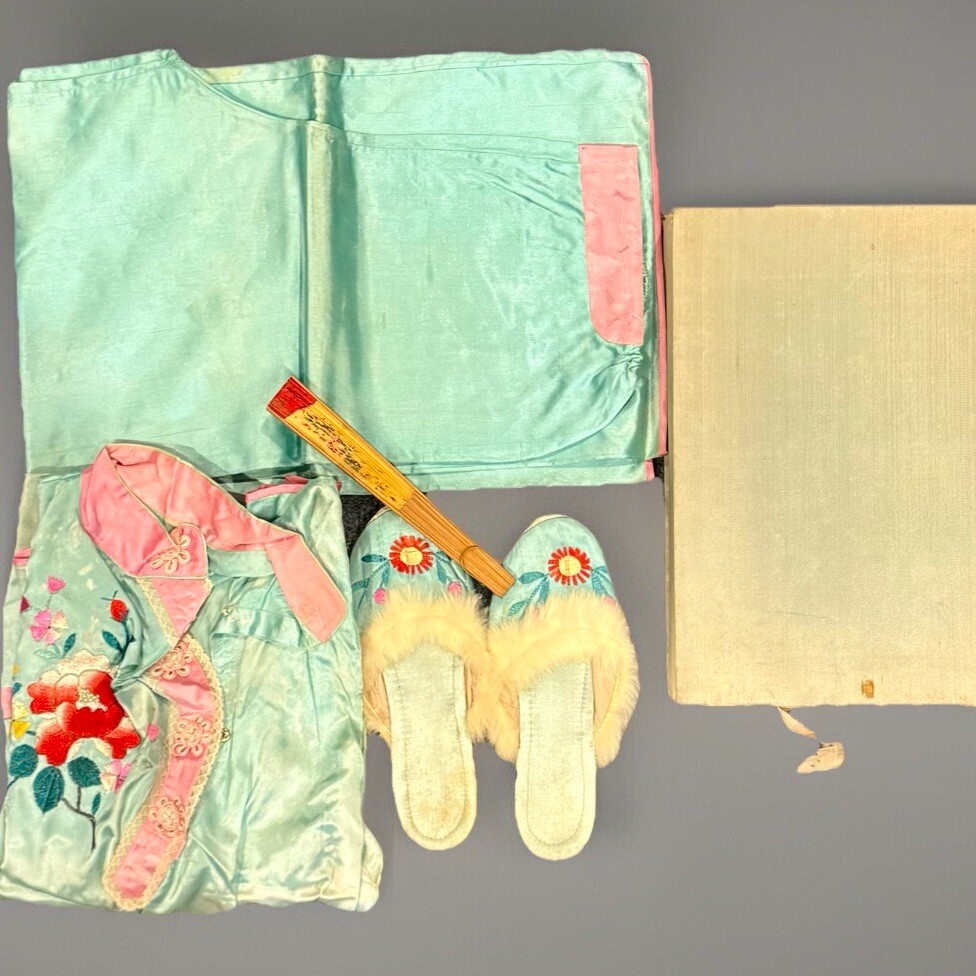 Vintage Embroidered Satin Japanese Sea Foam Green Pink Pajama Set Shoes Fan Case