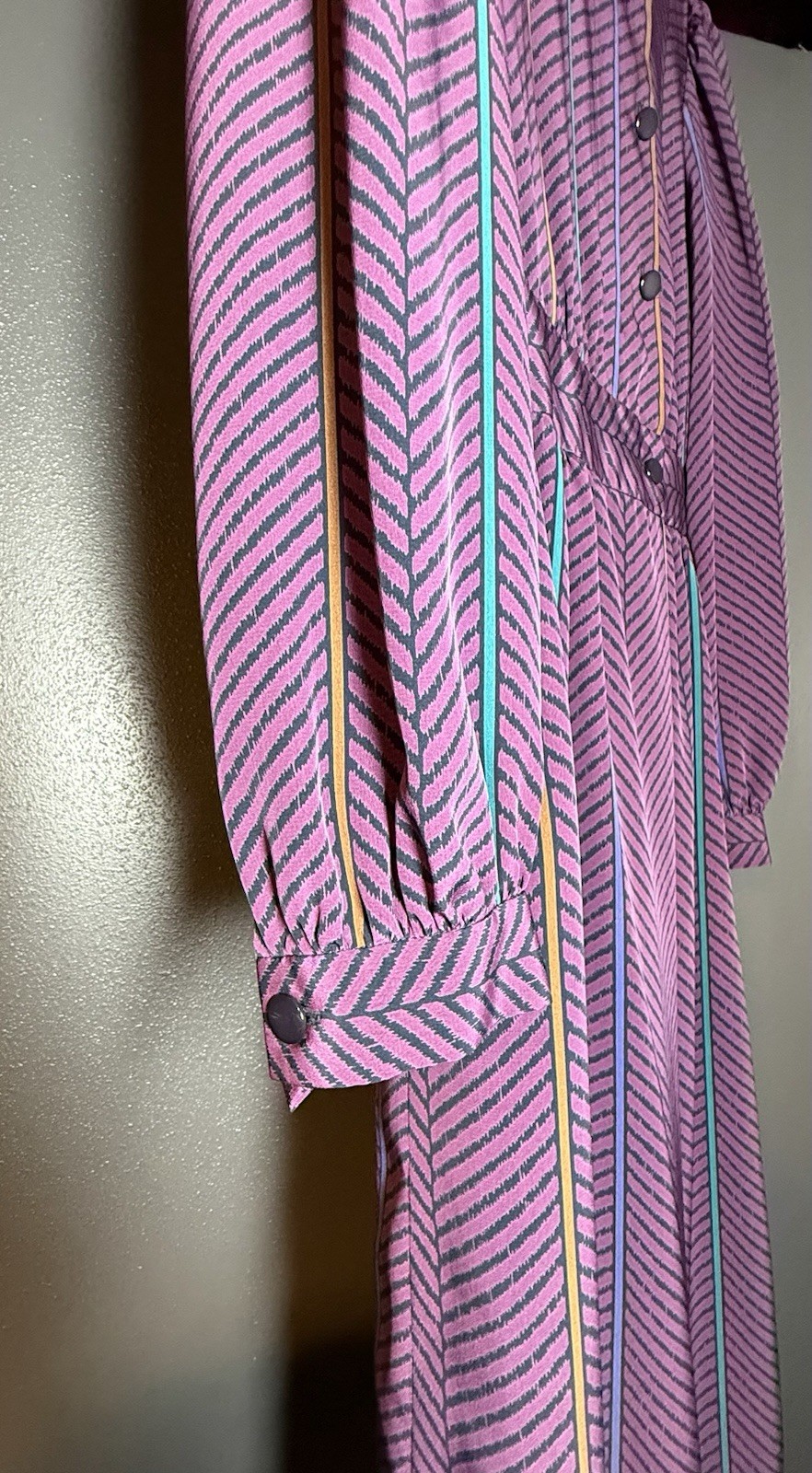 Vintage 80s Sasson Secretary Dress | Purple Geometric Chevron Stripe | Midi 8/9