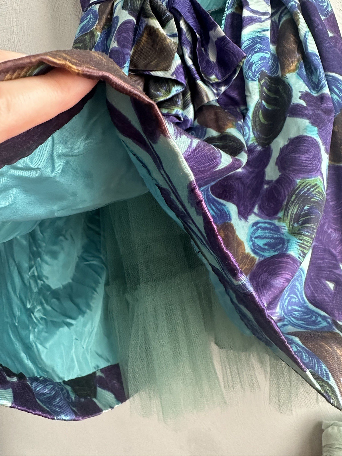 Vintage 1950s Floral Watercolor Print Dress Purple Blue Size Small Waist 27in