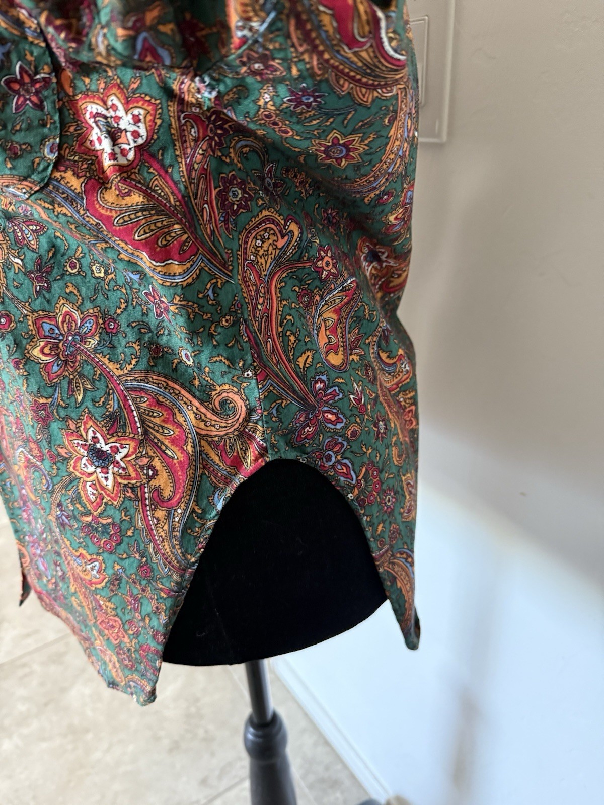 Vintage late 80s paisley blouse by “Cristina” Size M