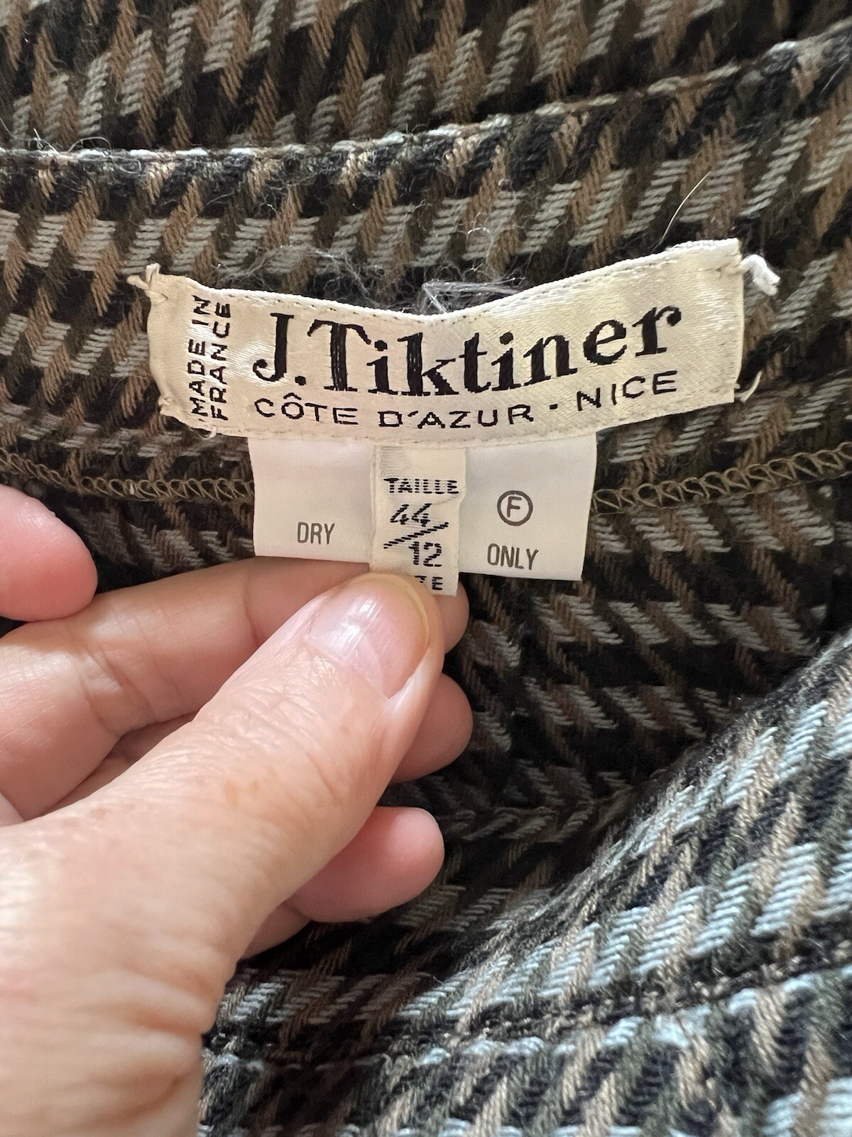 J. Tiktiner Vintage Plaid Wool Pleated Skirt Academia Preppy France 44/ 12. d743