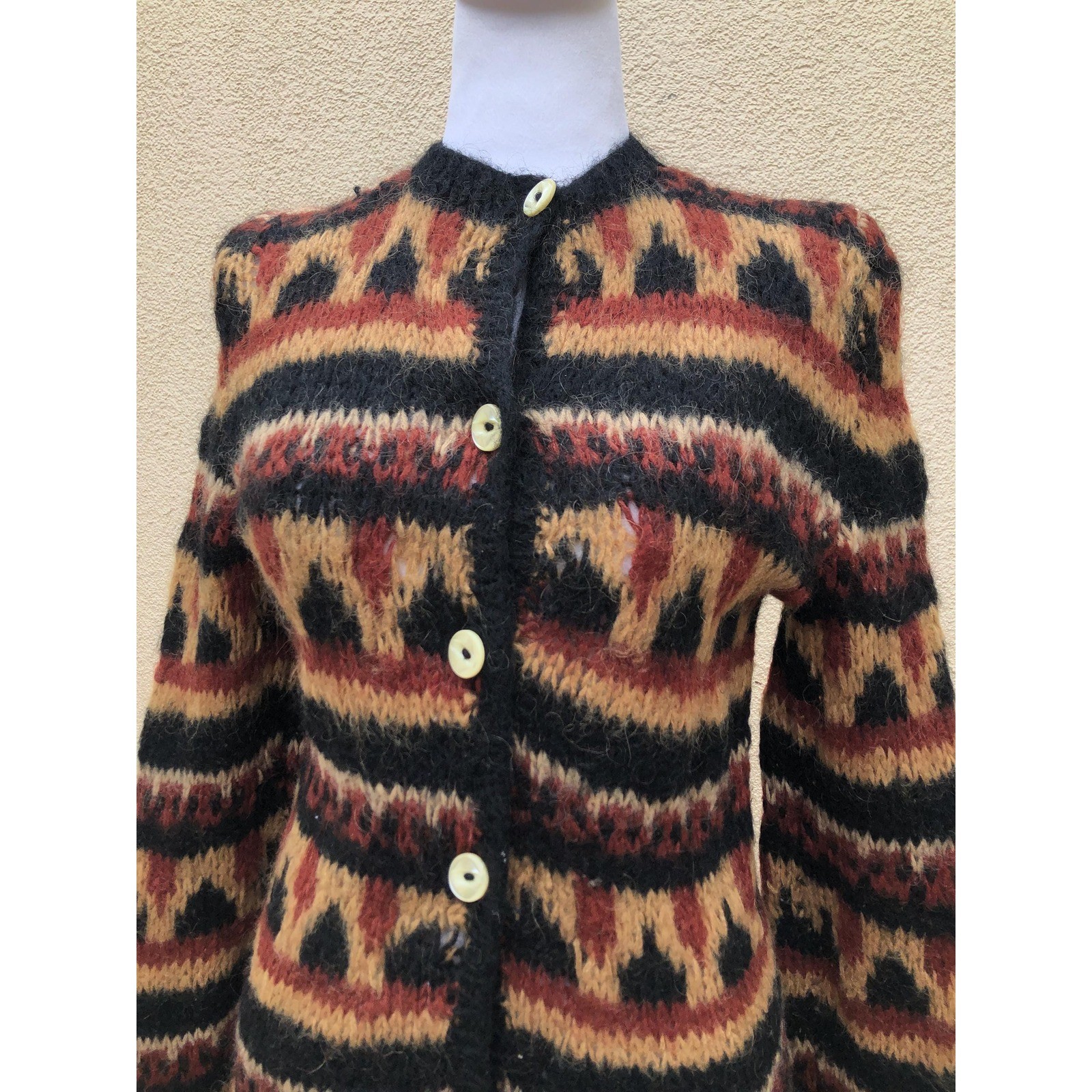 CR SWEATERS industria Argentina wool knitted black brown color wool cardigan