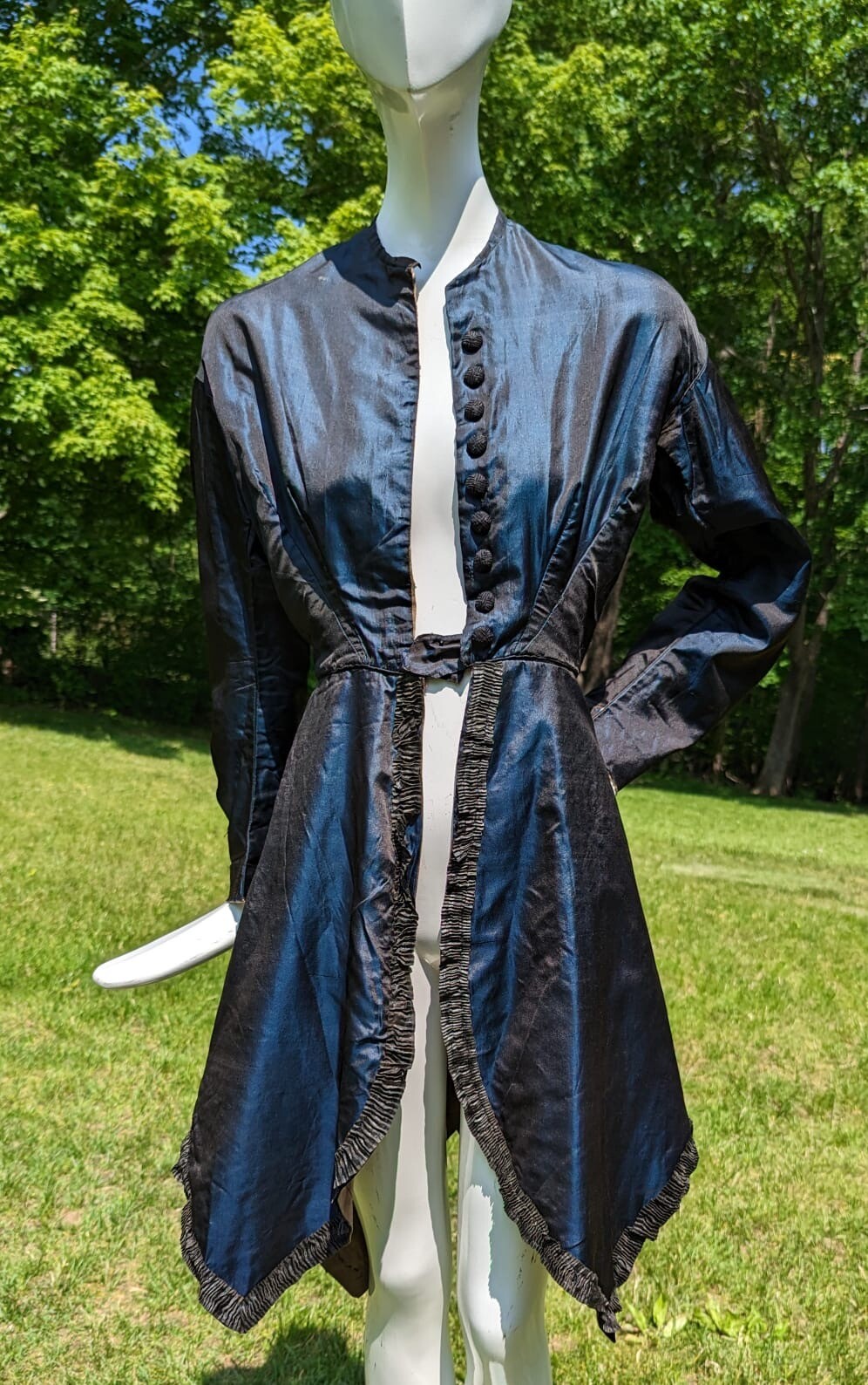 CIVIL WAR 1860’S PURPLE SILK TAFFETA JACKET W LACE TRIMMED POINTED TAIL DETAIL