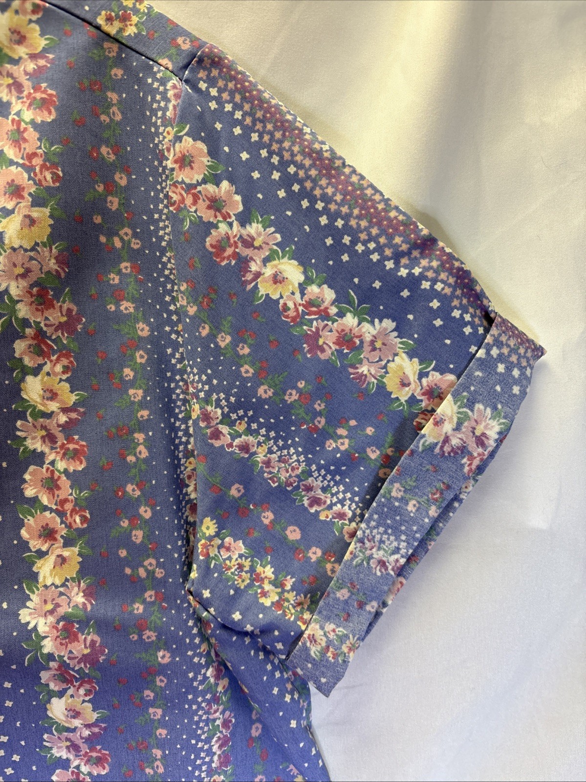 Vtg Russ Women’s Blue Floral Top Shirt Union Made In USA 1980s 80s Blouse Read