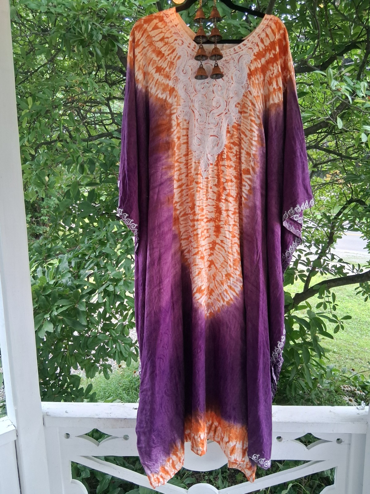 Vintage 1970s Handmade Purple Orange Embroidered Tie-Dye Bohemian Hippie Caftan