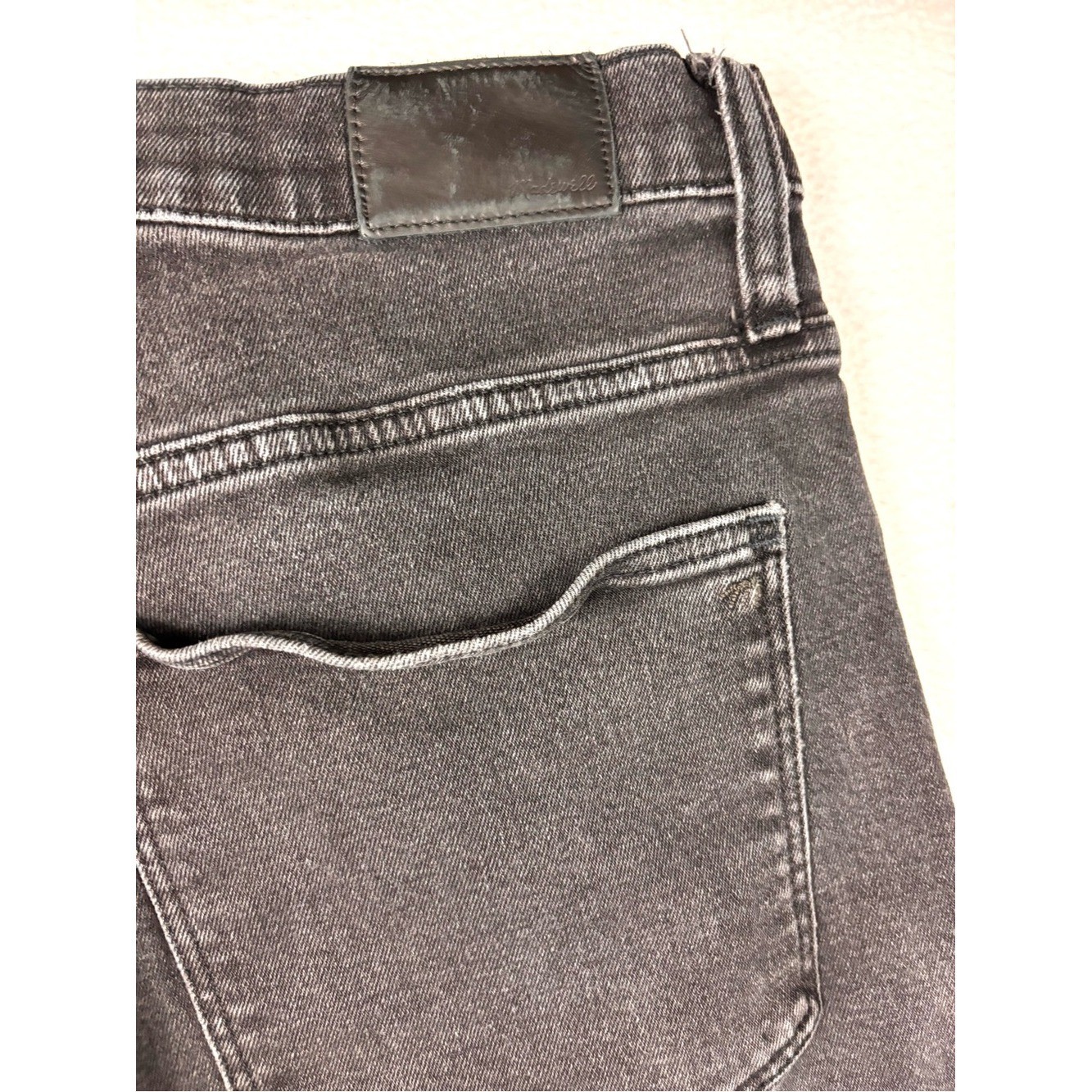 Madewell The Perfect Vintage Jean Fade Black Charcoal Gray Distress Raw Hem (32)