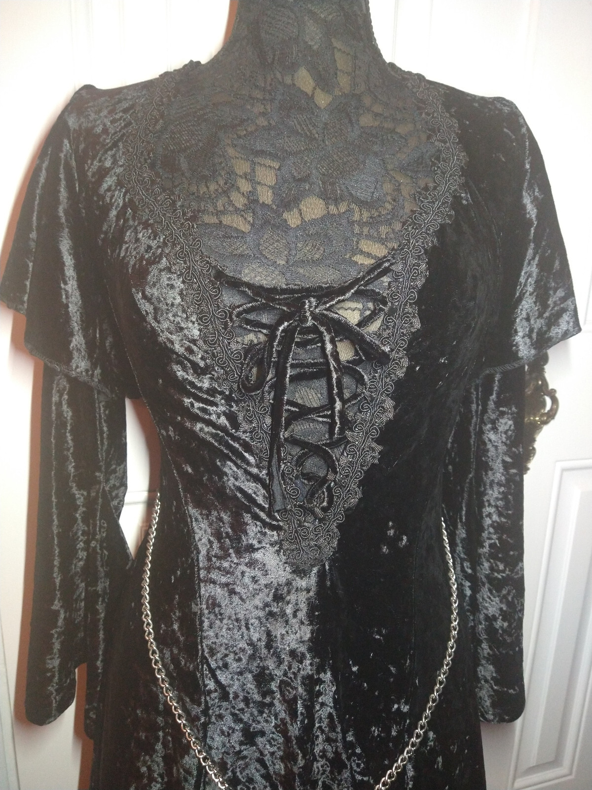 Vintage Crushed Velvet Goth Gown Bell Sleeves Dramatic Cross Chain Small EUC