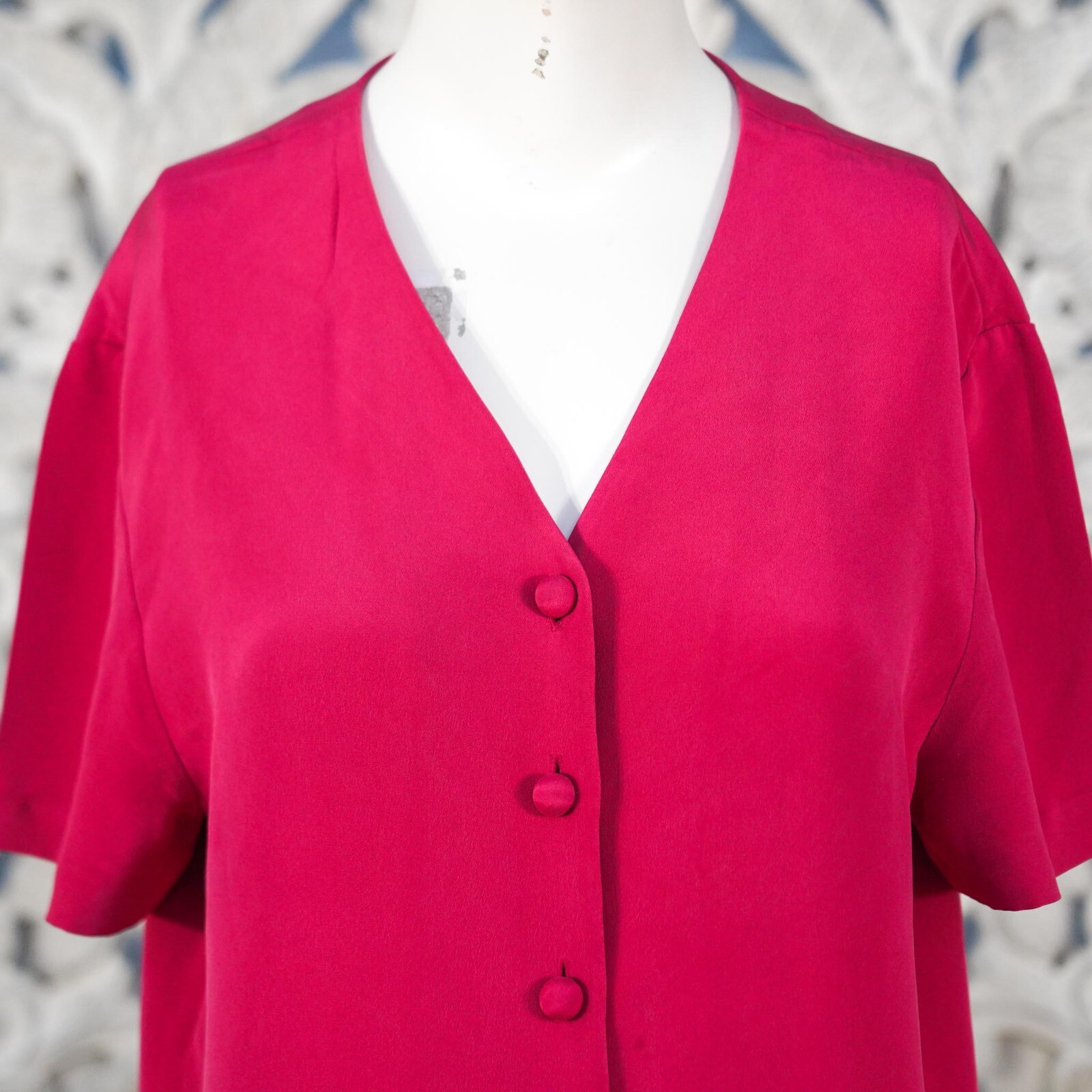 Patrick Collection Women’s 100% Silk Blouse Top Size 8 Fuchsia Short Sleeve