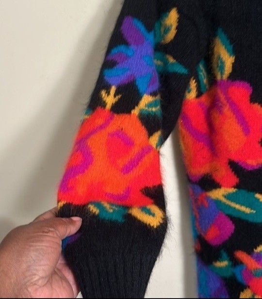 Vintage 80’s – RAFAELA Angora and Lambswool Black Cardigan M