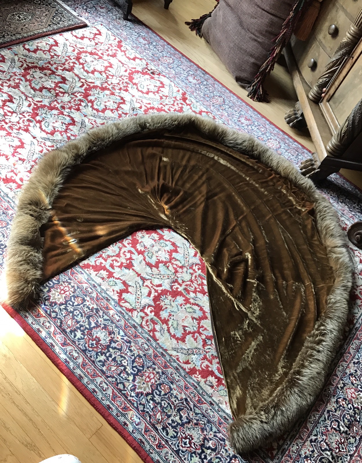 Vintage Brown Velvet SWING OPERA Cape, Beautiful Natural Fox Fur Trim ONE SIZE