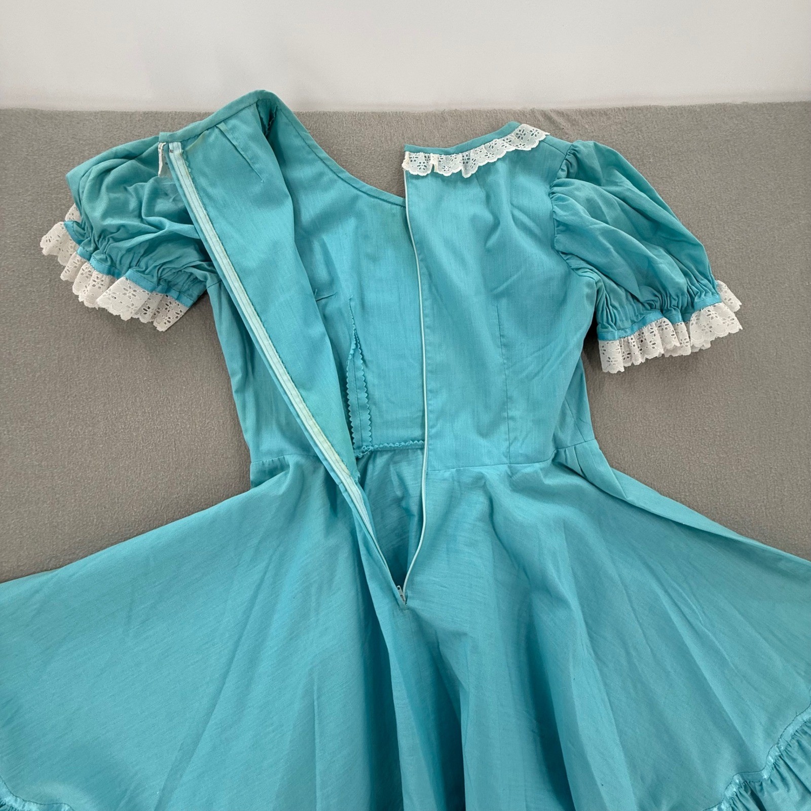 Vintage Square Dance Western Prairie Full Circle Eyelet Lace Pinafore Dress M