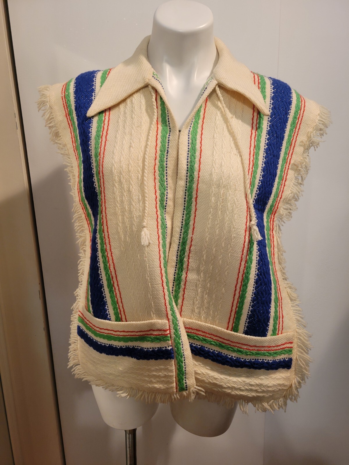 VTG ITA Industria Argentina Wool Poncho Vest Collar Wmn’s Unisex Handmade OSFM
