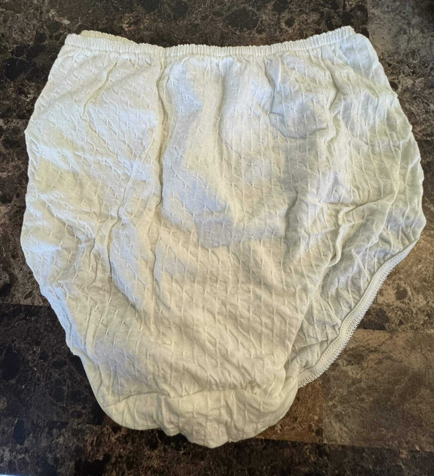 VINTAGE FEMINA COTTON / POLYESTER GRANNY PANTY! SIZE 7 NEW! CREAM