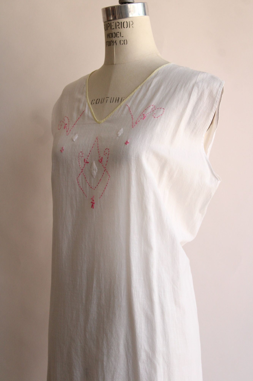 Vintage 1910s 1920s Nightgown, Volup Size Antique White Cotton Embroidered