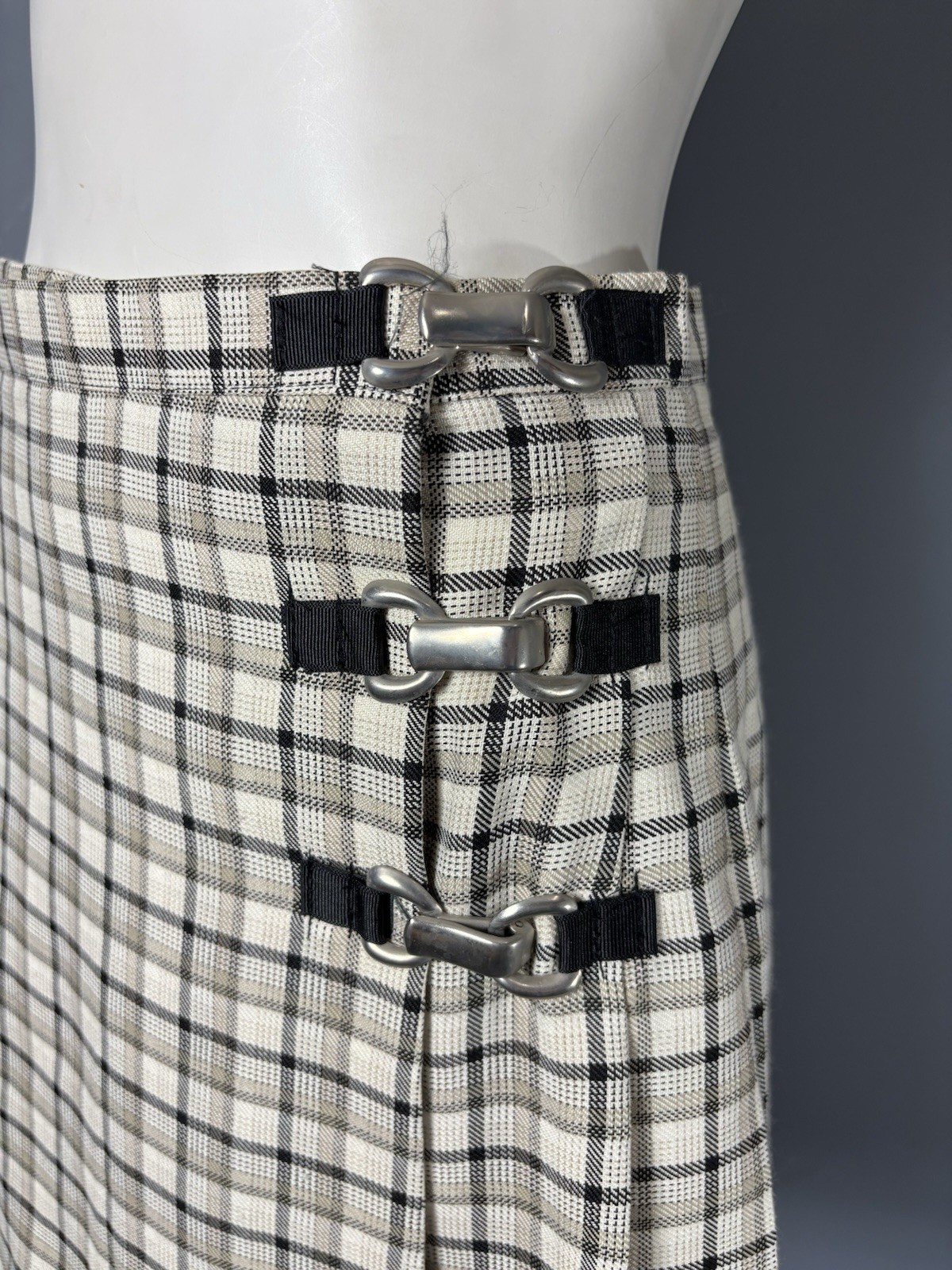 Vintage 90s Juniors 7/8 Tan Plaid Pleated Mini Skirt Buckle Clueless Schoolgirl