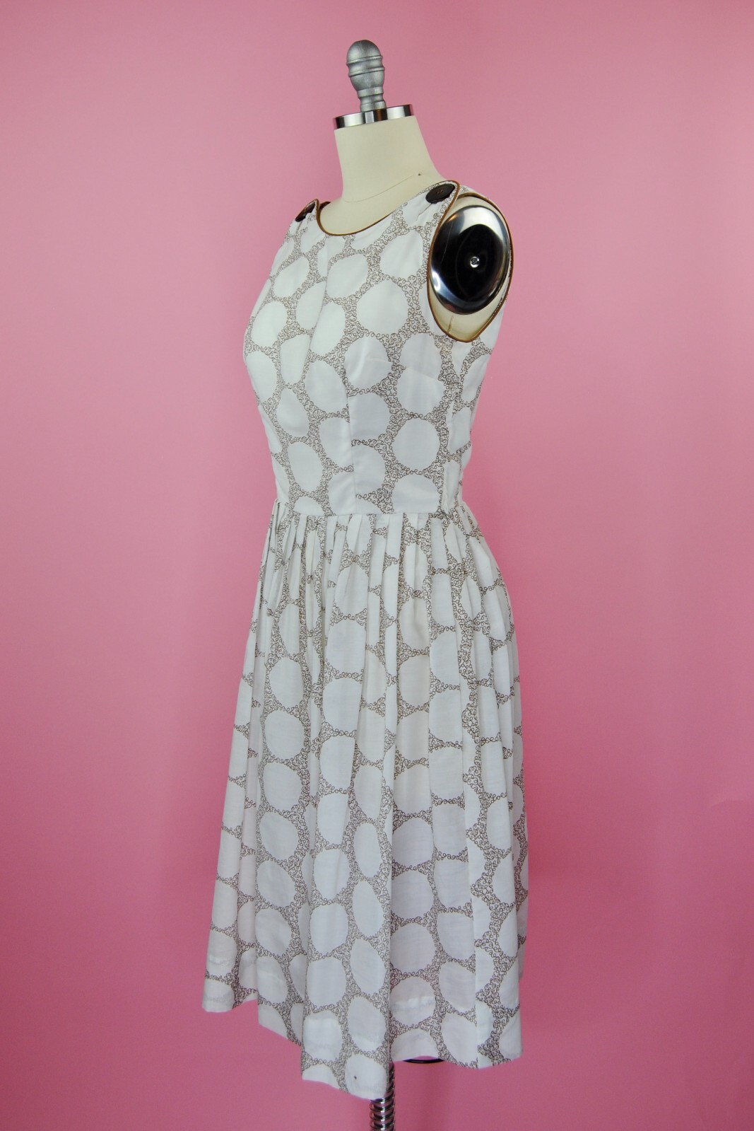 1950s Vintage Betty Barclay Creamy White and Brown Summer Fit Flare Dress – S