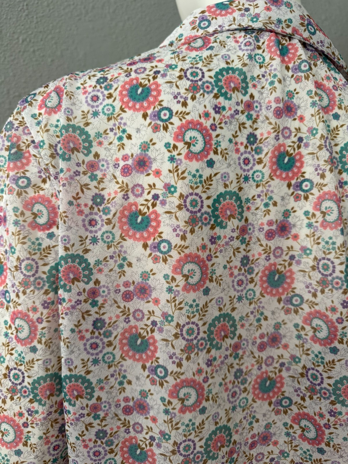 Vintage 70s Boho White Semi Sheer Floral Open Cardigan Jacket Top M