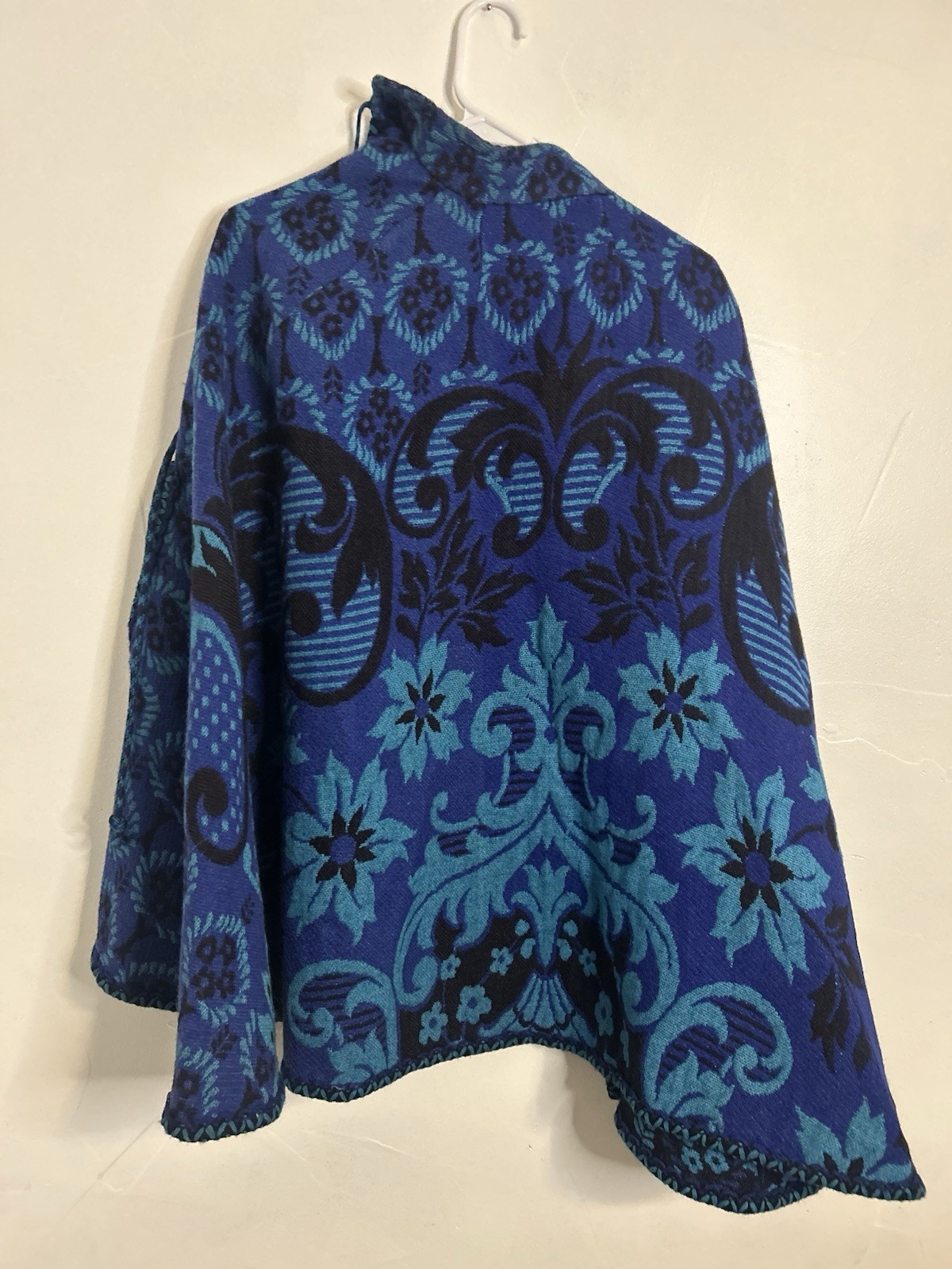 Vintage 60s 70s Tapestry Arvi Poncho Cape Shawl Wrap Vibrant Turquoise Blue O/S