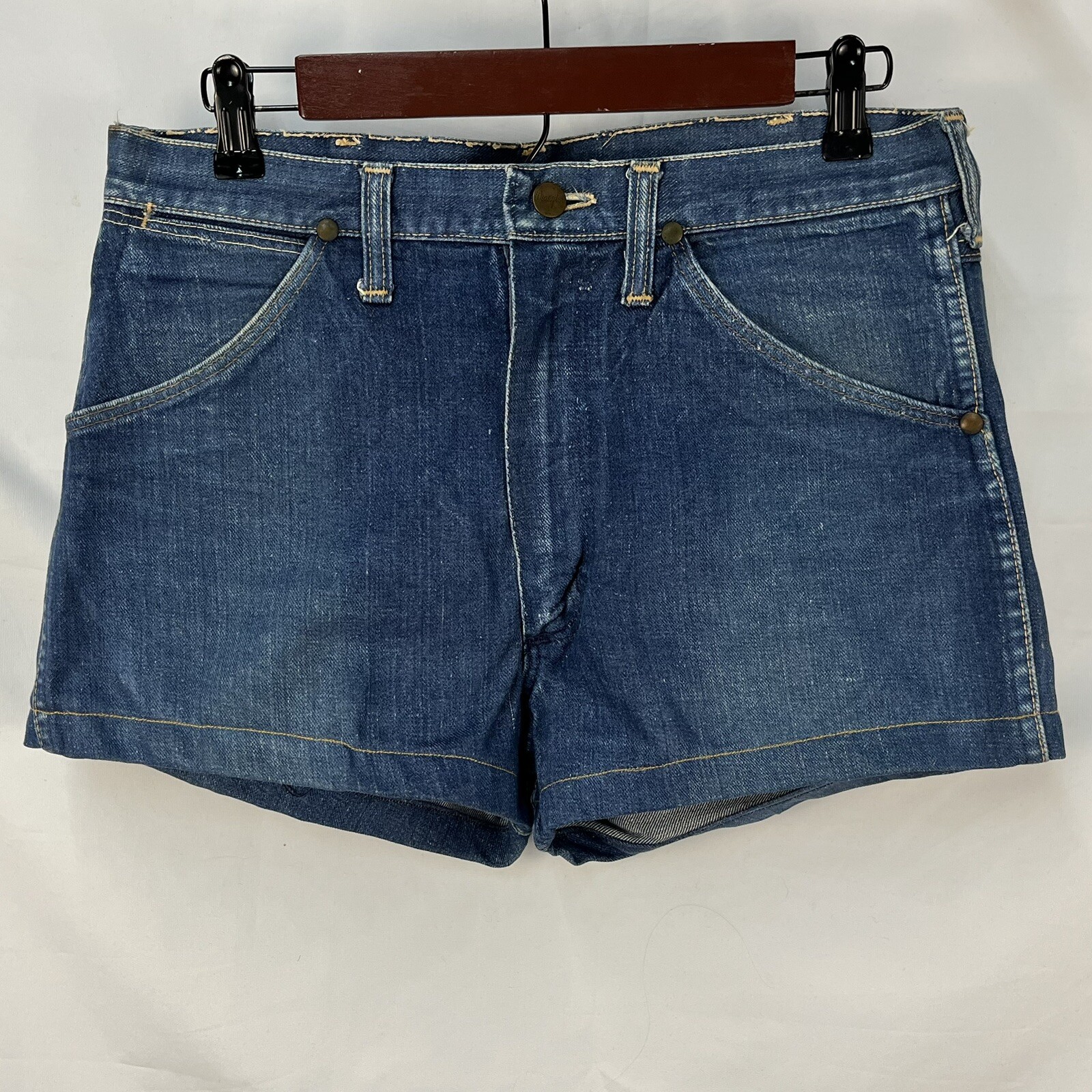 VINTAGE 60S WRANGLER SANFORIZED DENIM CUTOFF JEAN SHORTS SIZE 32 USA 2″ INSEAM