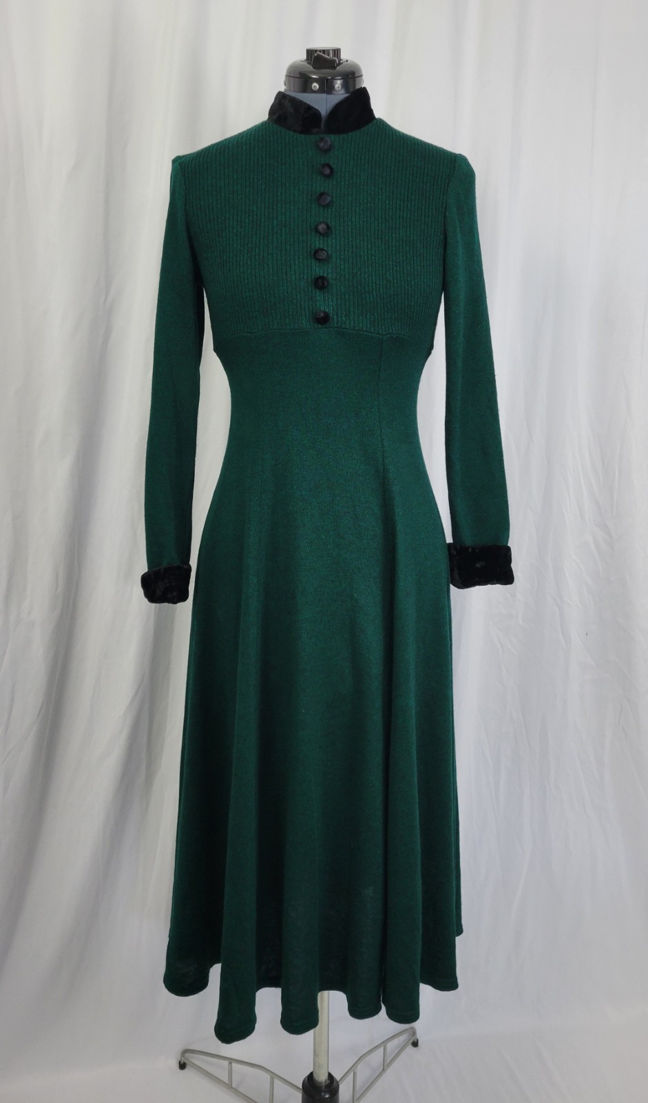 Vintage JSJ Petites Green & Black Empire Dress w Black Velvet Accents Size 8