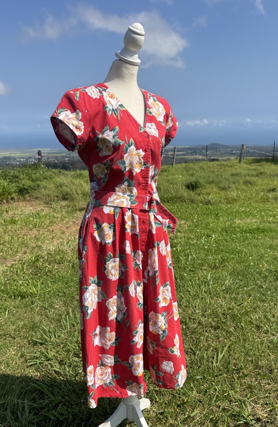 Vintage 80s Red White Rose short sleeve button down by Sunshine Starshine Dress
