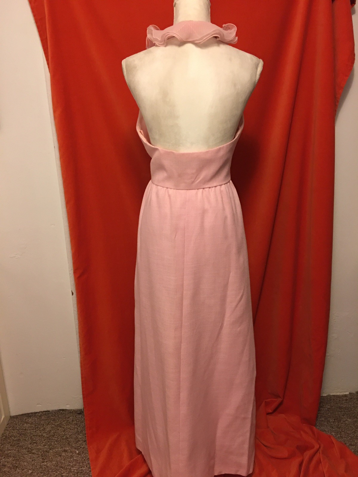 Mollie Parnis Boutique vintage 70s ruffle trim halter gown pink small hostess