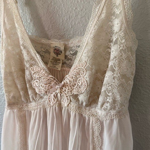 Vintage In Bloom Light Pink Cream Butterfly Lace Nightgown Women’s Size Large