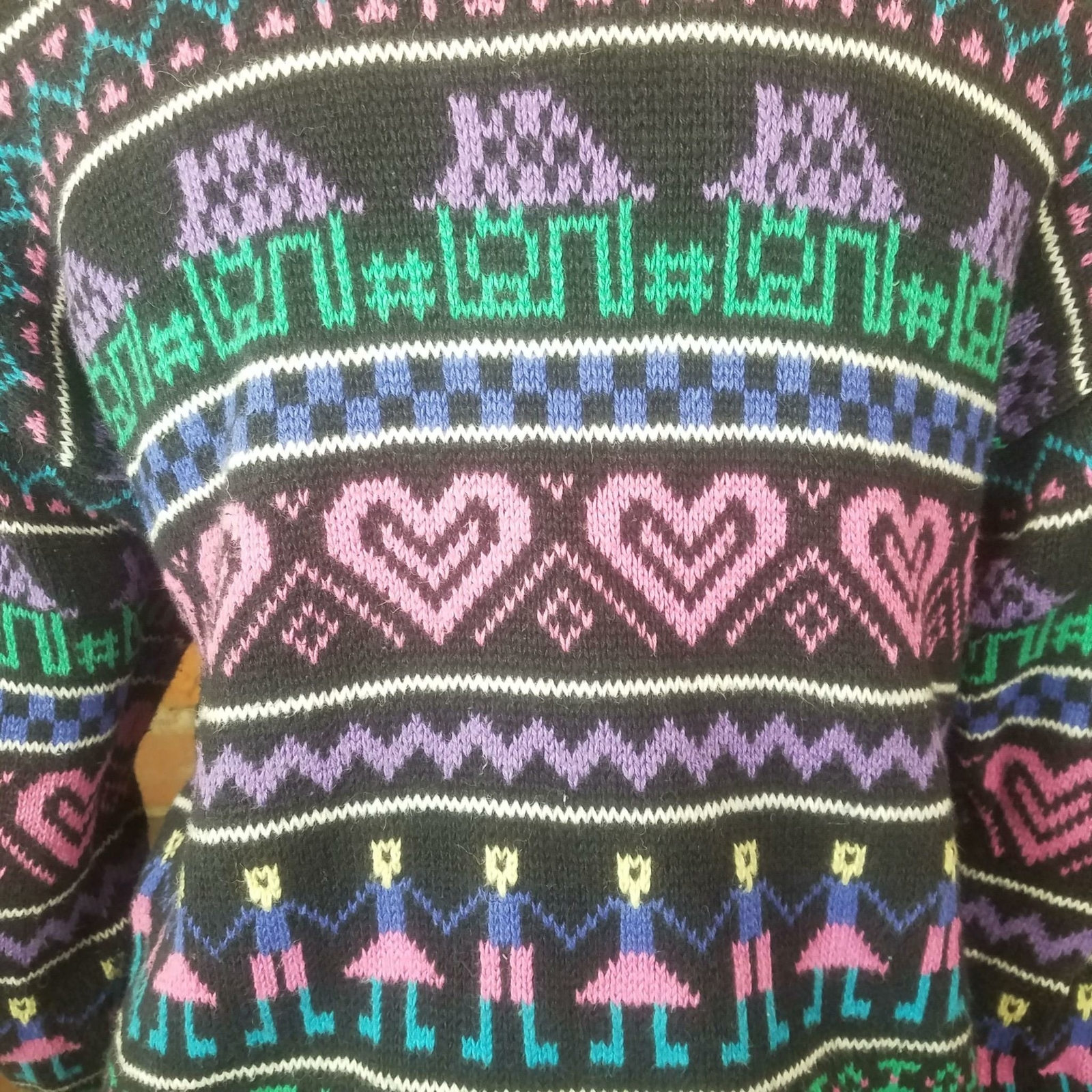 Vintage Northern Isles Pullover Sweater Black with Pink Purple Blue White Sz M