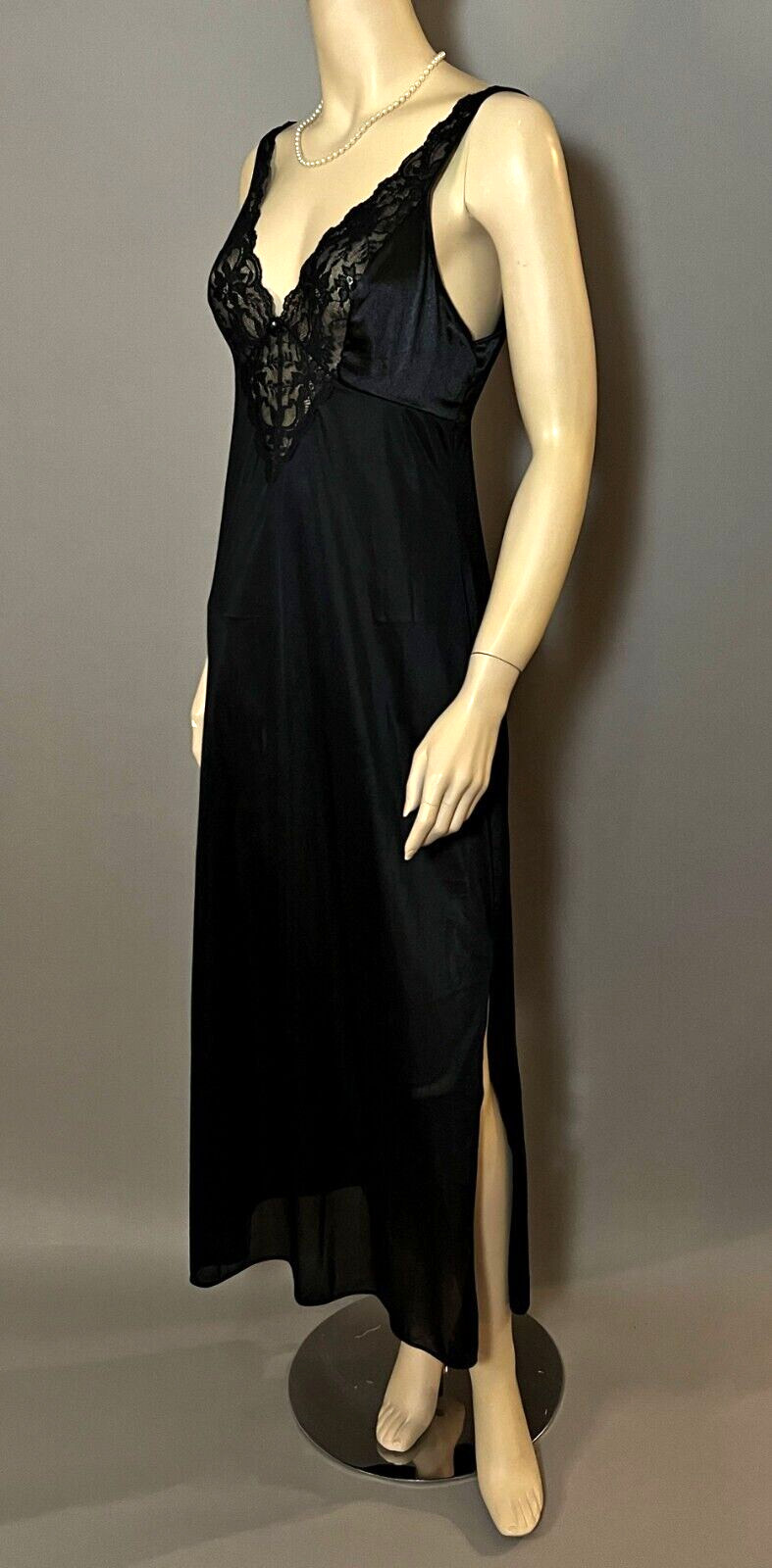Vintage Vassarette Black stretch bodice Olga Style Nightgown Size LARGE