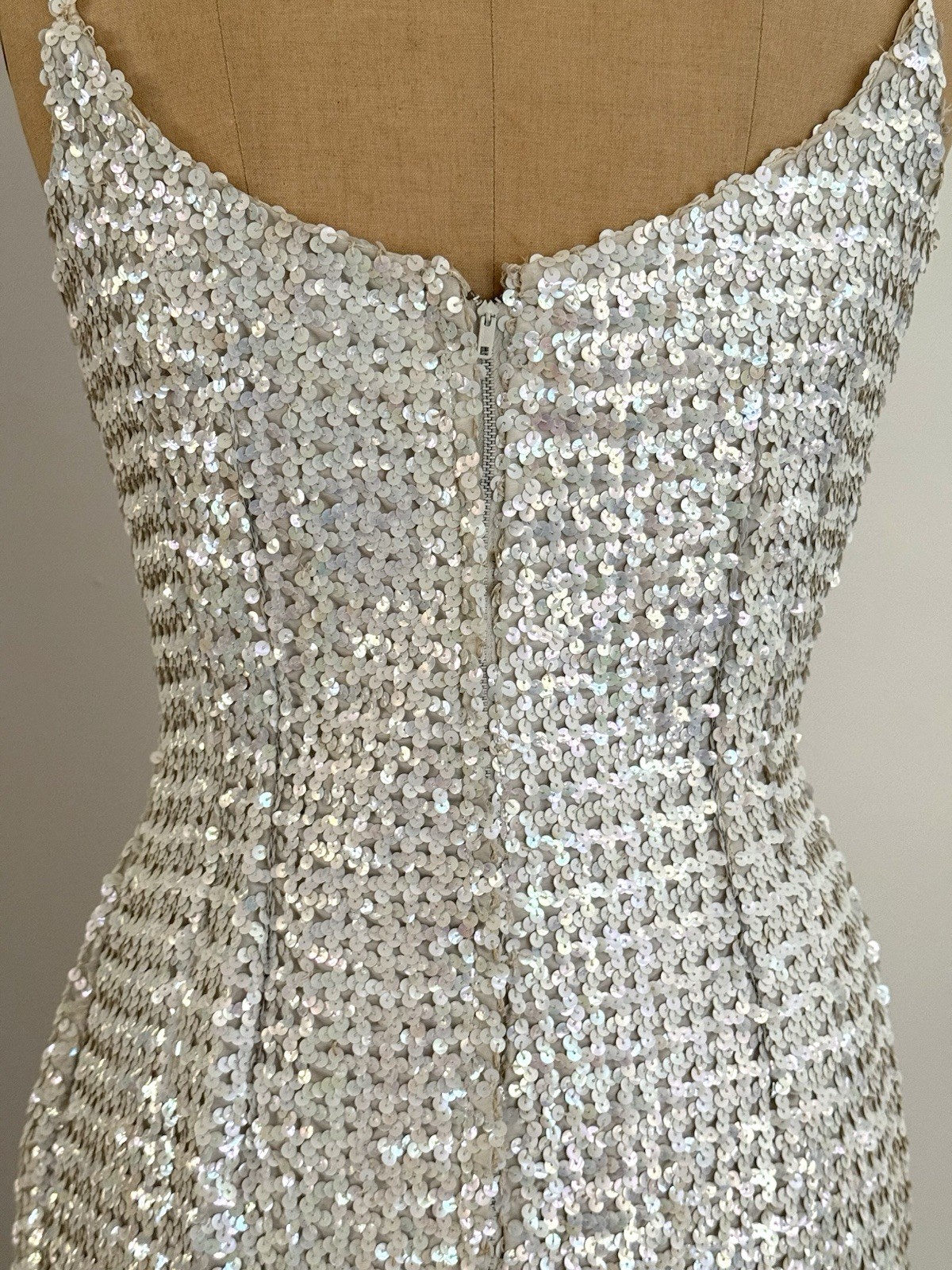 Vintage 1950s/1960s White Sequin Sheath Party Dress Size Medium/Large