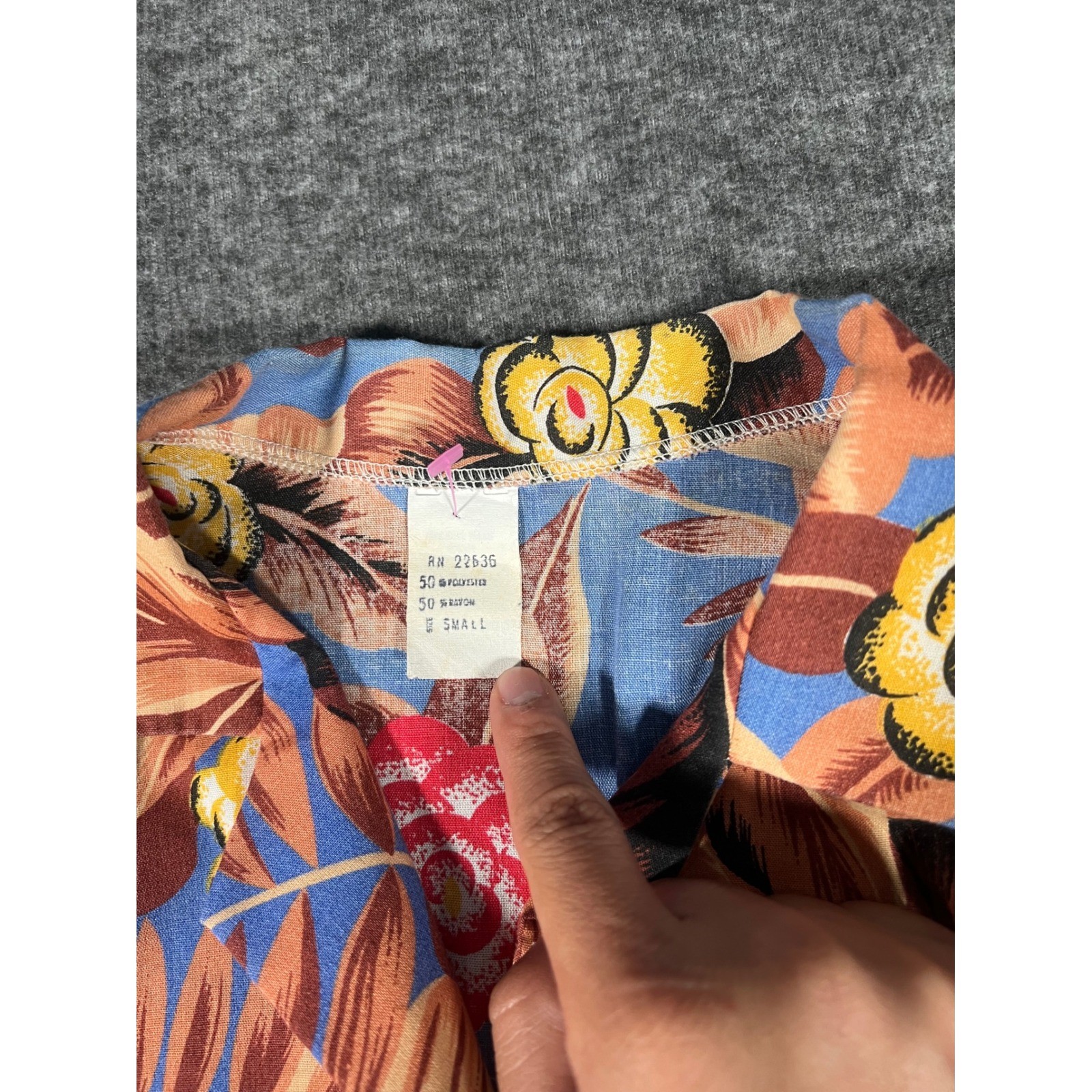 Vintage 80s Tropical Floral Button Down Shirt Short Sleeve Blue Brown RN 22636