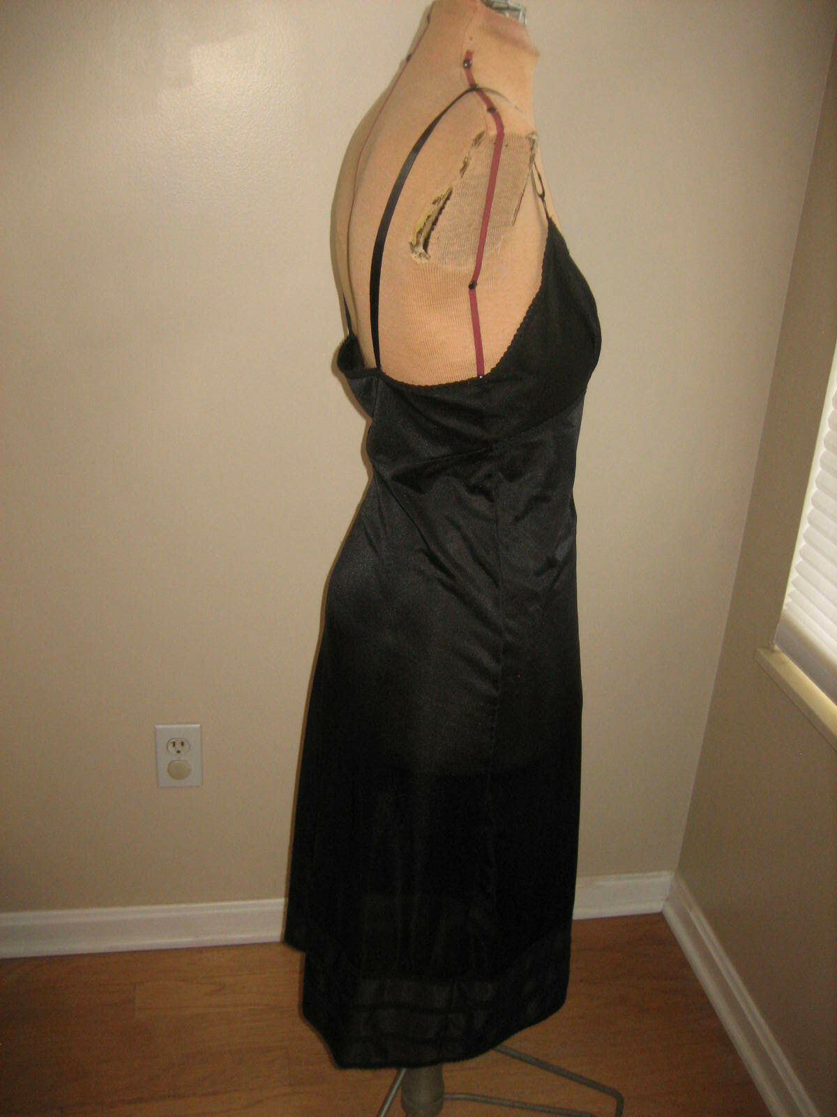 LORRAINE Nylon Black Full Slip, Cut To Length and Lace Hem – Size 34 Tall