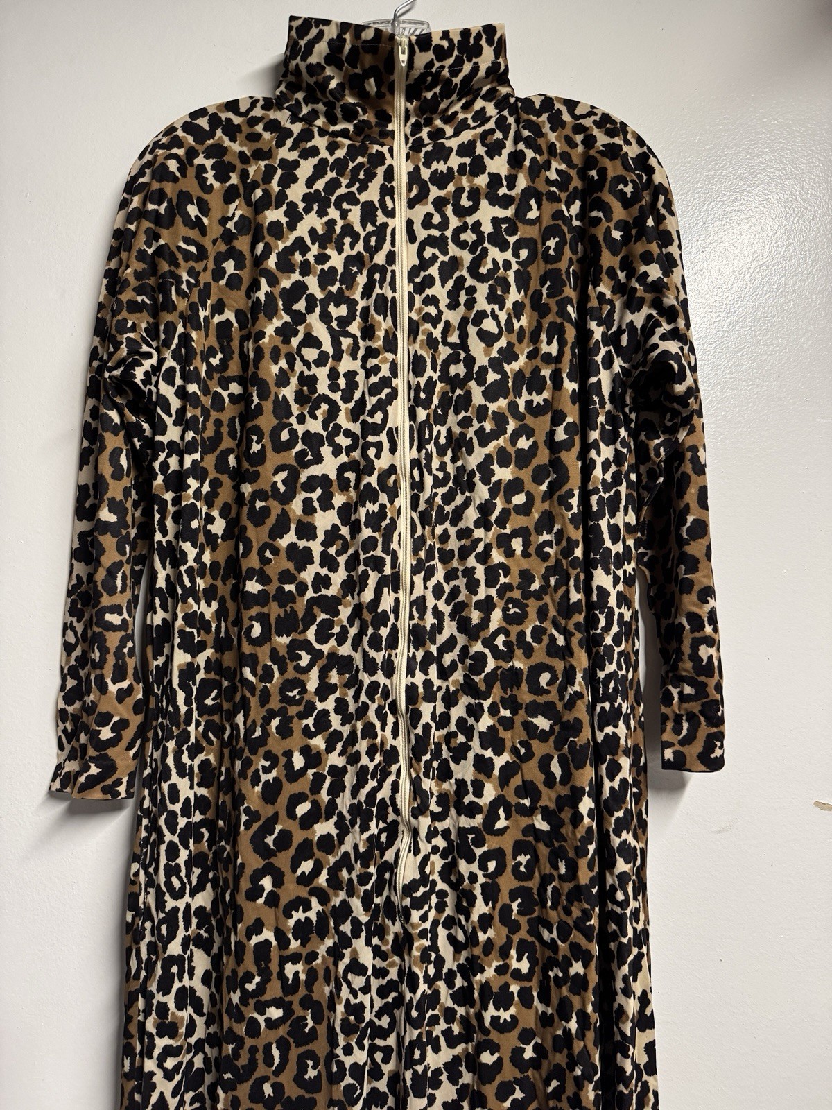 Leopard Kaftan Full ZIP Nylon Large Vintage Travel-Lite By Boutique Loungewear