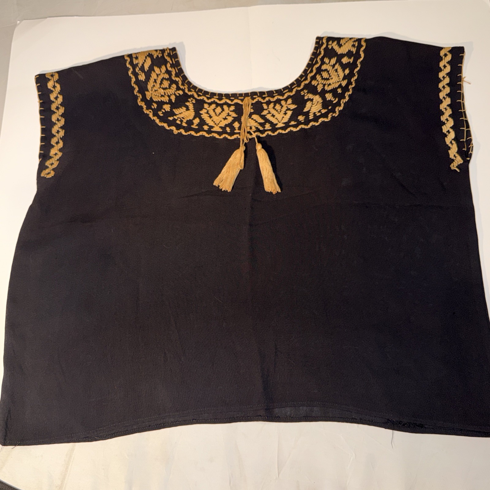 vintage Mexican Huipil, hand embroidered blouse, women size S/M