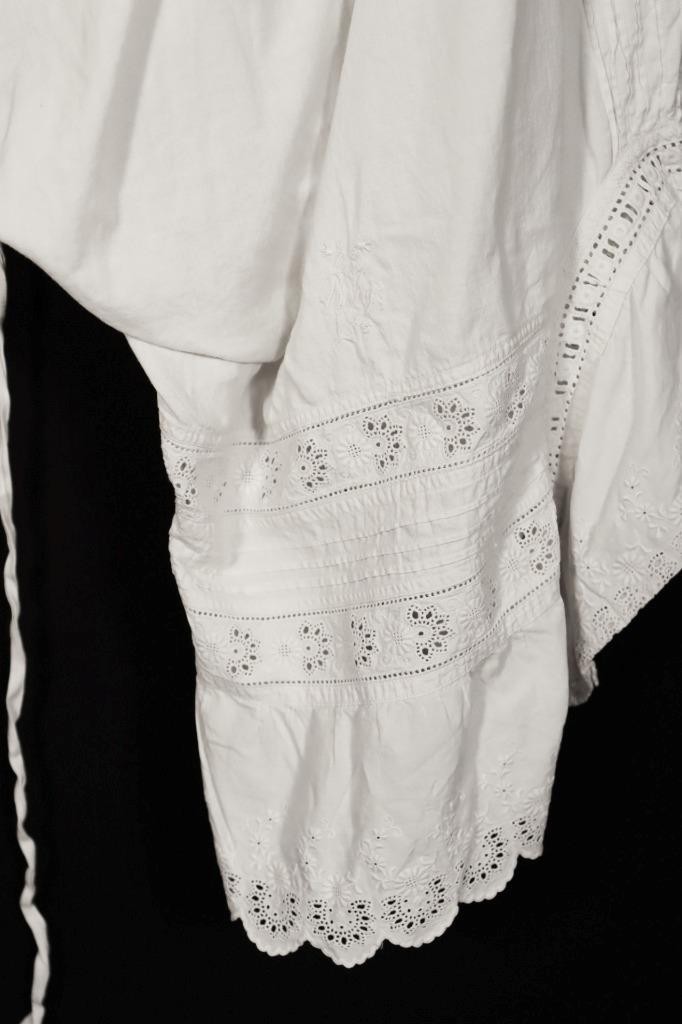 Antique French Victorian White Cotton Embroidered Bloomers 28″ Waist VG Cond