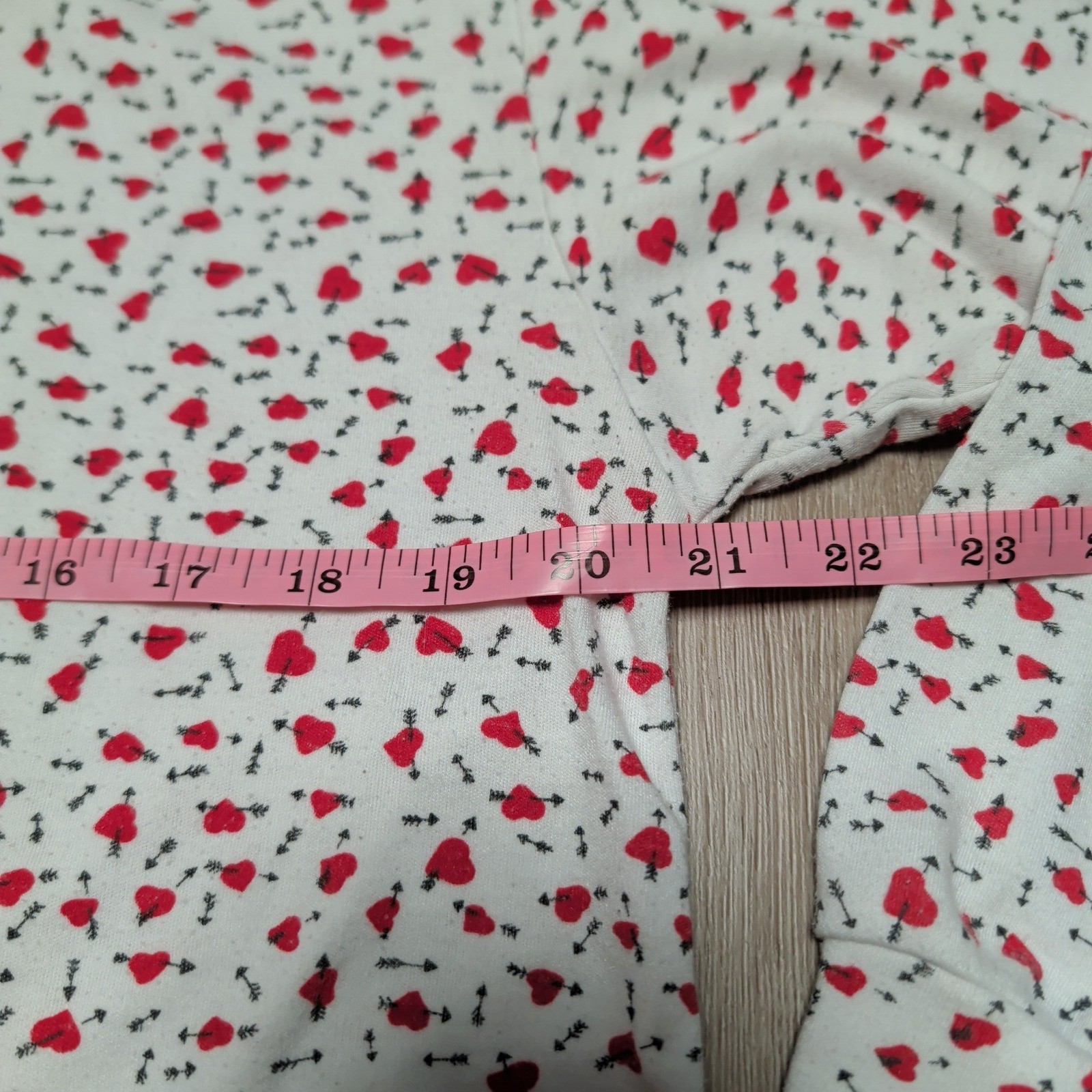 Vintage 90s Mixed Blues Turtleneck Top Women Large White Red Heart Arrow Cute