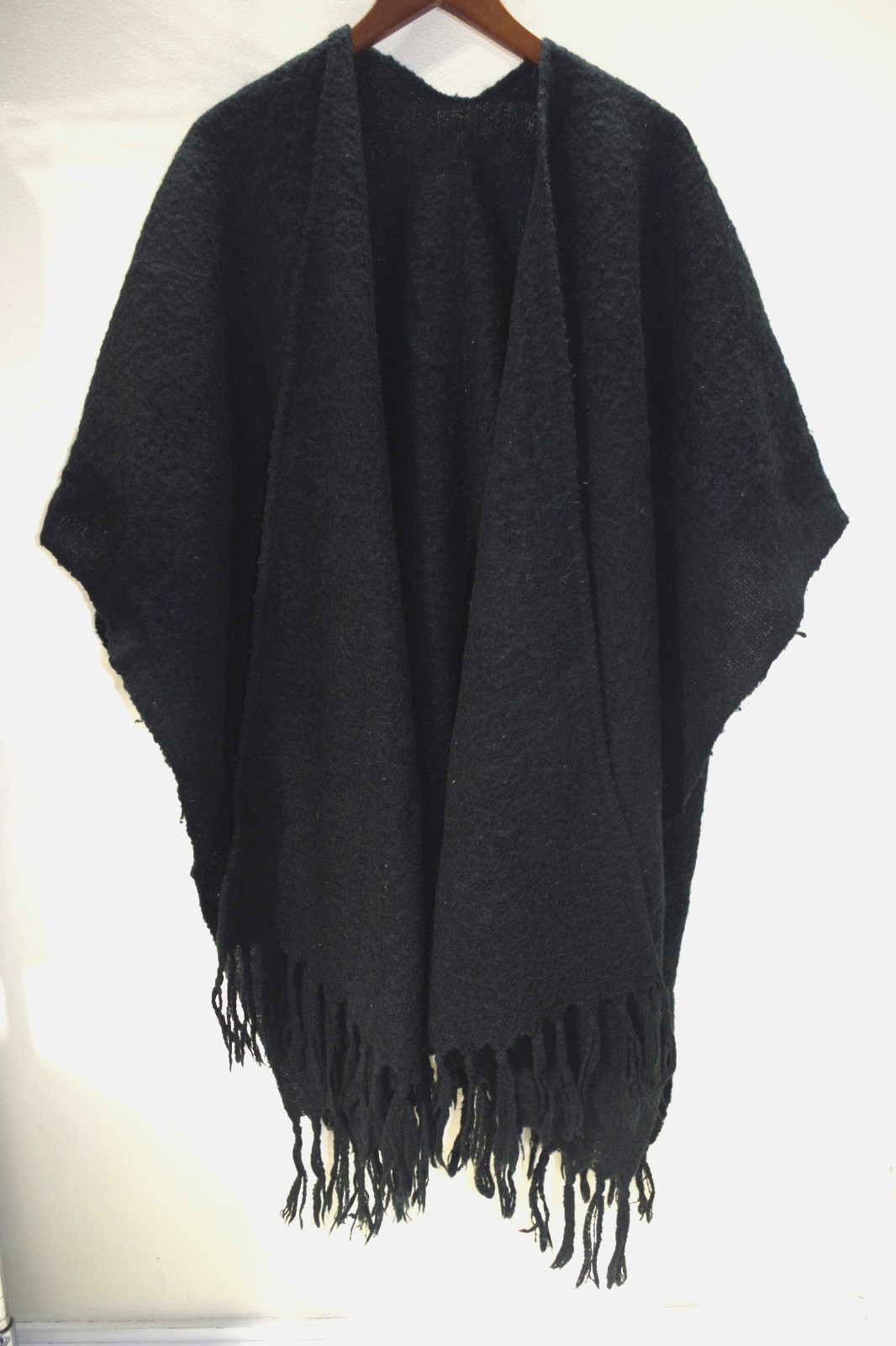 Y1 Vintage Womens Cape Fringe Nubby Wool Shawl Wrap Mohair Blend
