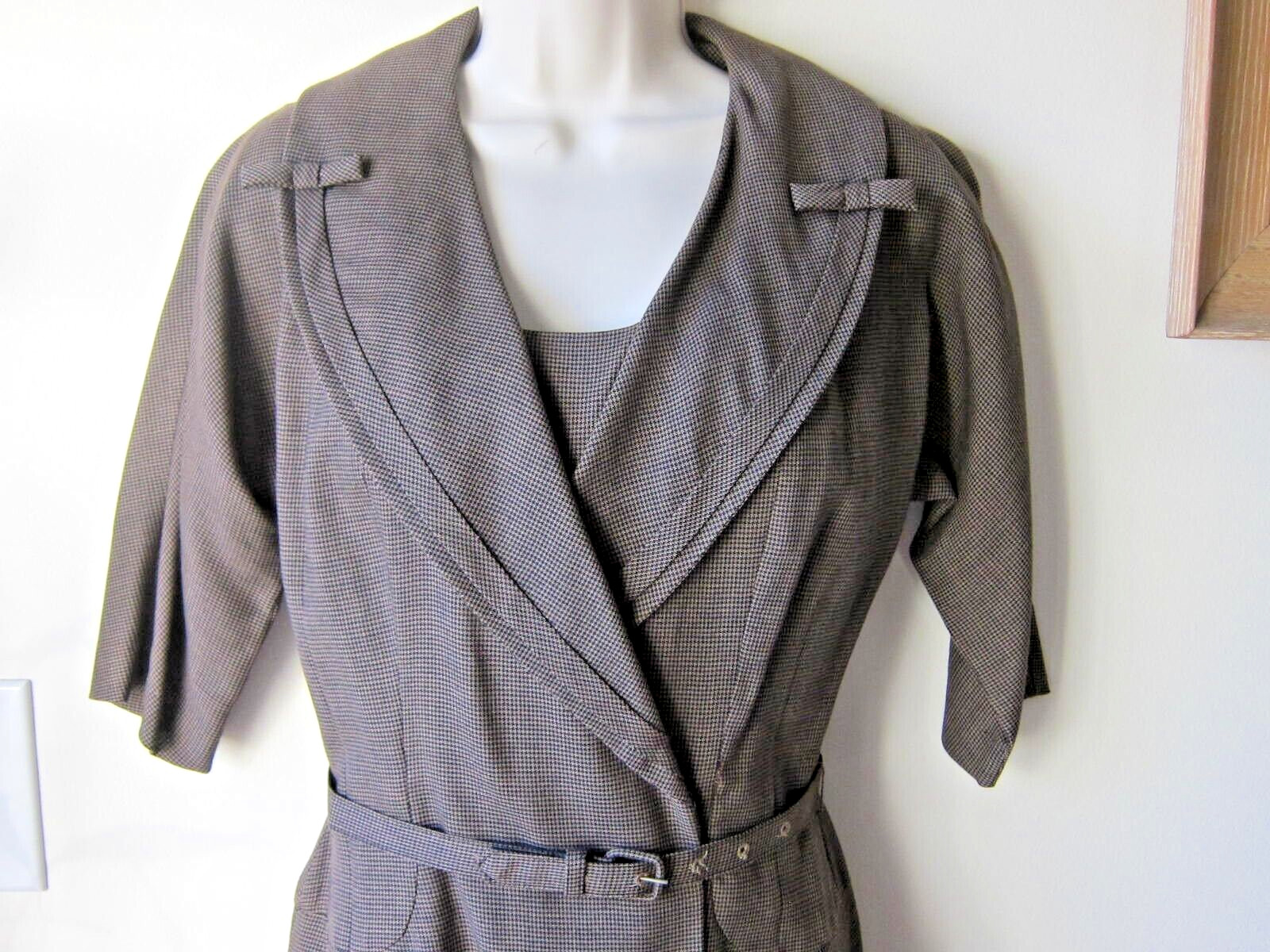 Stunning VTG 1950’s R & K Originals Tan Wrap Dress Large Collar 1/2 Sleeve Sz Sm