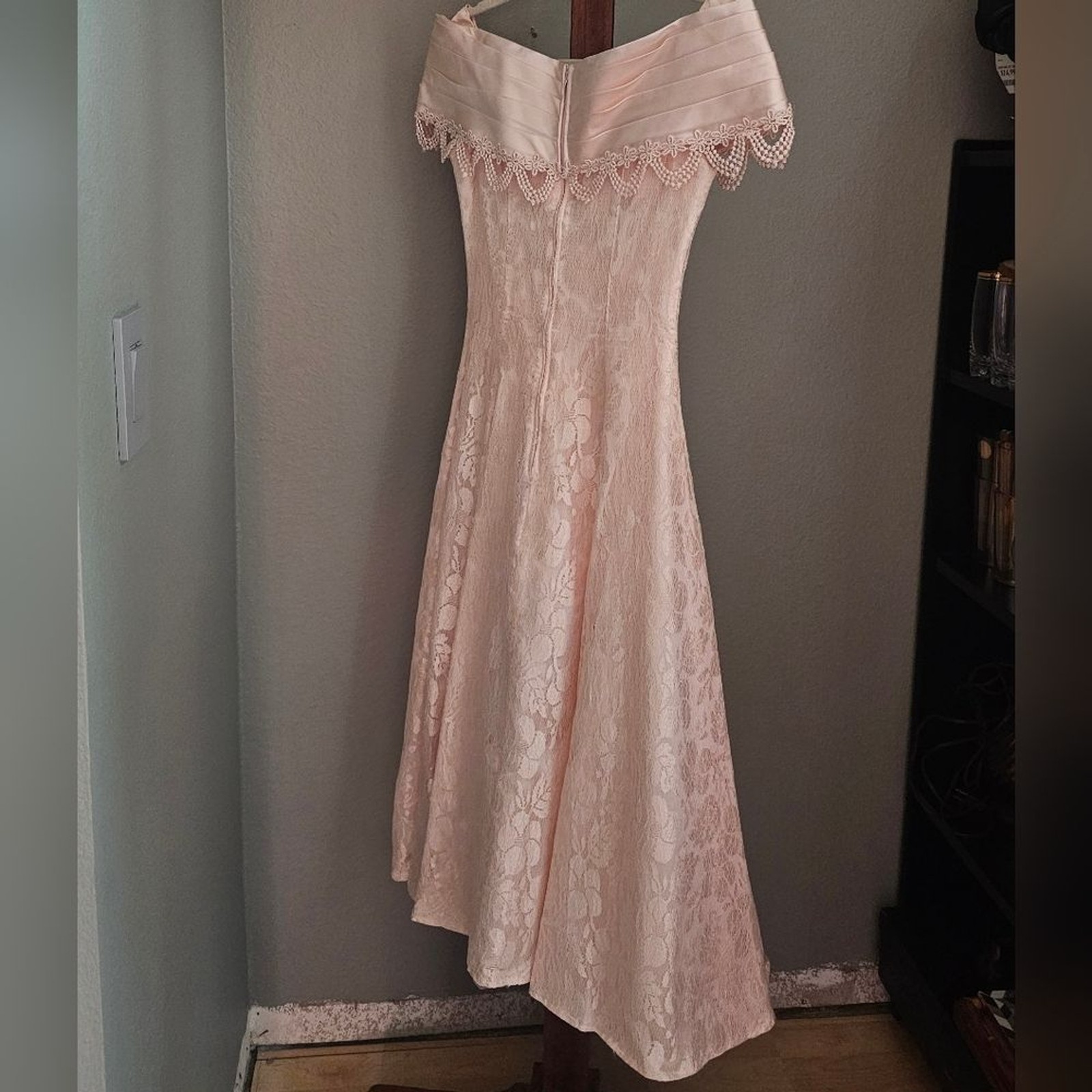Michaelangelo Vintage Pink Lace Off-Shoulder Midi Dress Small
