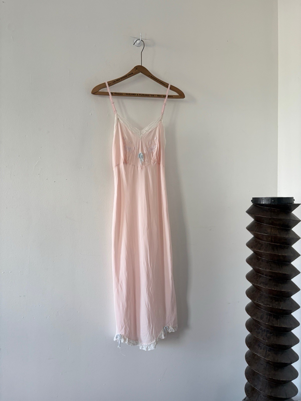 1940s Pink Bias Cut Rayon Slip Dress Floral Embroidery Lace Trim Satin Bow XS
