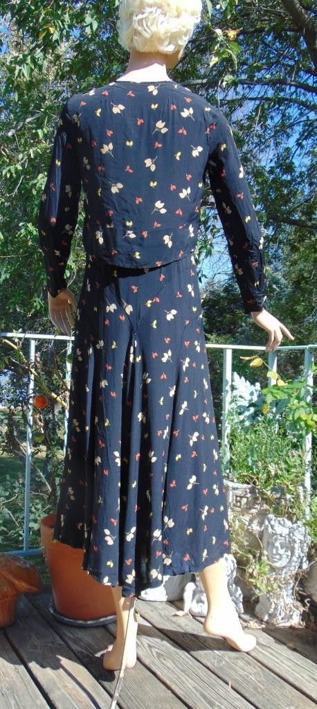 VTG 1930s Home Made Black Rayon Print Dress Deco Seaming 35B 30W