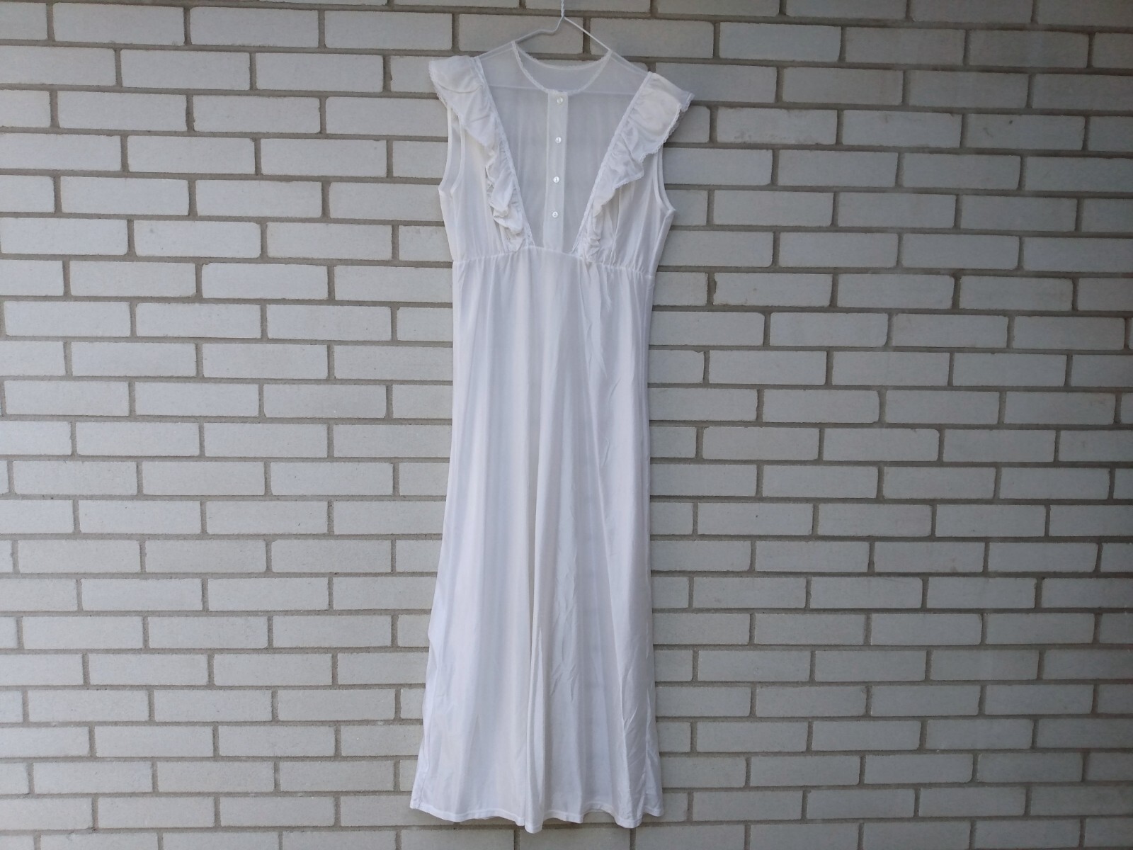 Vintage White Nylon Nightgown Long Nightie 39″ Bust Small Empire Waist