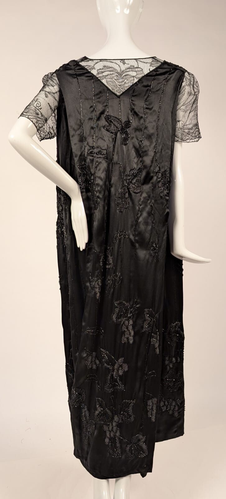 EDWARDIAN LATE TEENS SILK SATIN EVENING DRESS W GRAPE CLUSTER EMB + BEADING