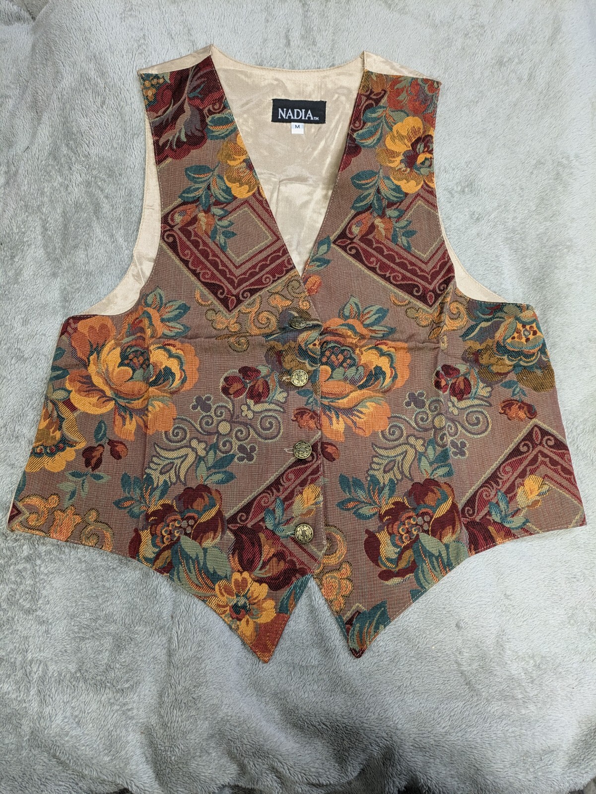 Vintage Nadia Embroidered FLOWERS Tapestry Women’s MED Grandmacore Vest NEW v2