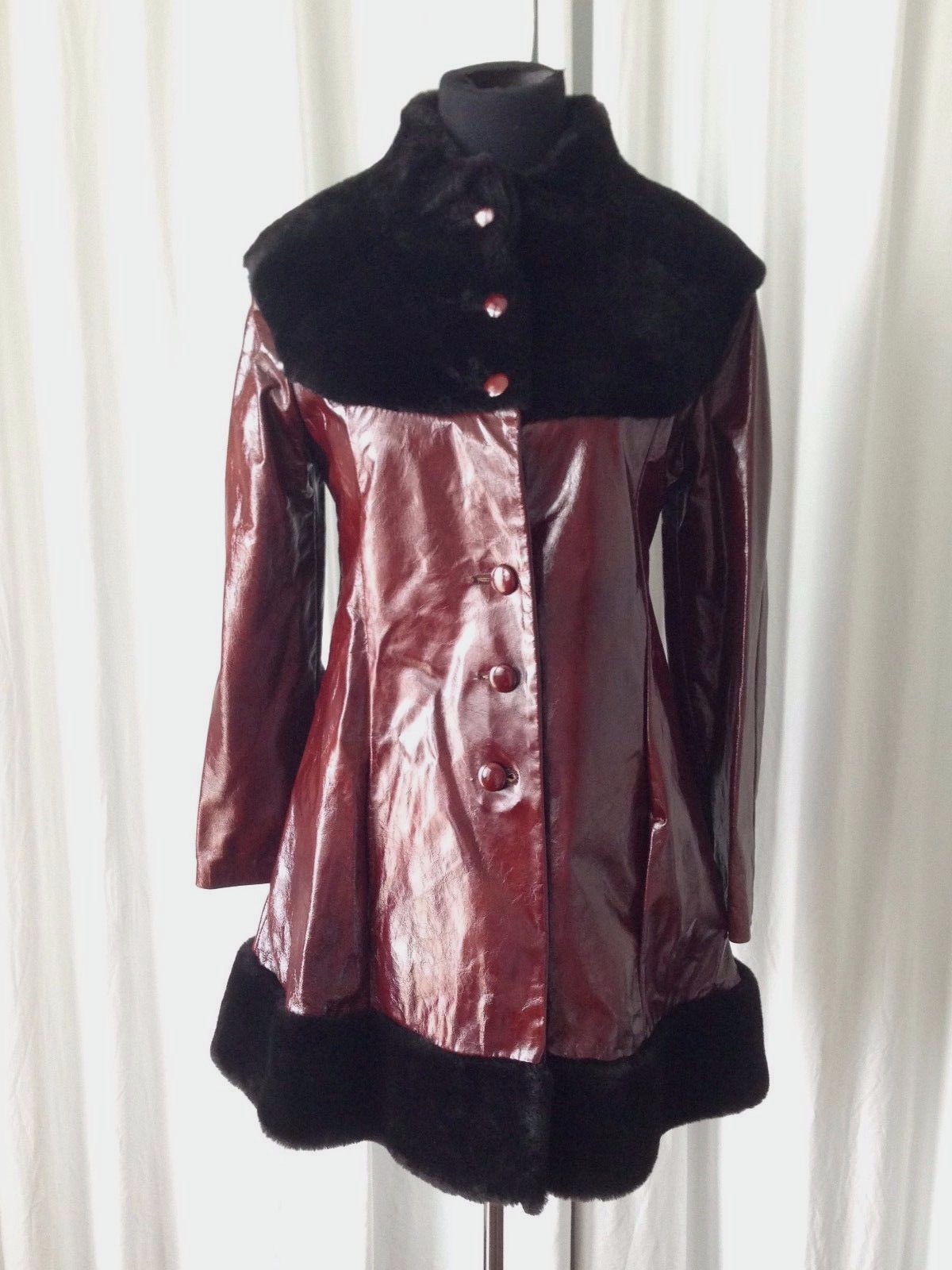 Vintage 60’s Morlands New patent leather coat w fur trims size 36