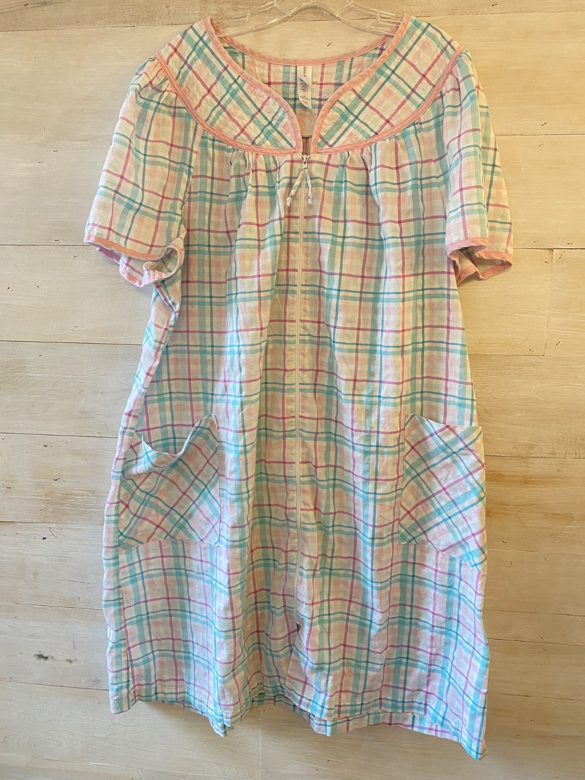 Vintage White Stag Housecoat Nightgown 2x 18/20W MooMoo Muumuu Plaid Pockets