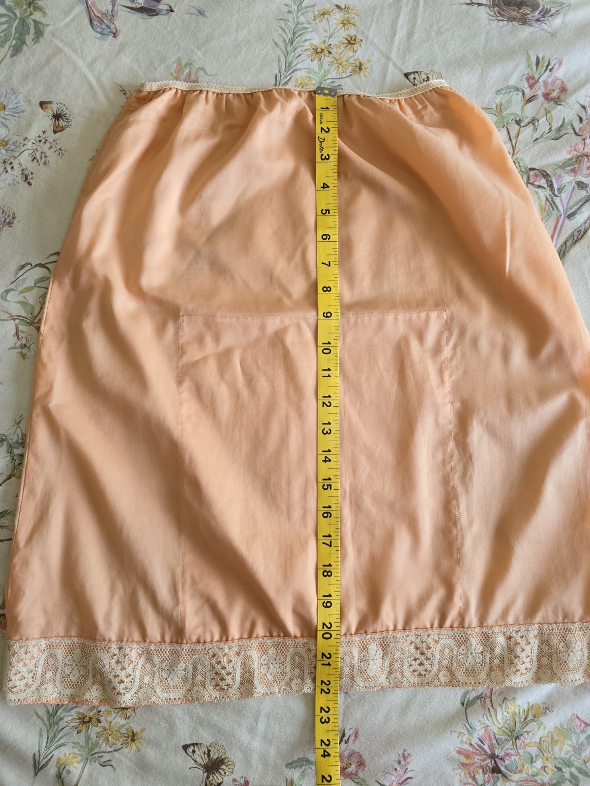 Vintage 1960s Peach Half Slip Skirt Womens XS Small Mid Century Burlesque Lace